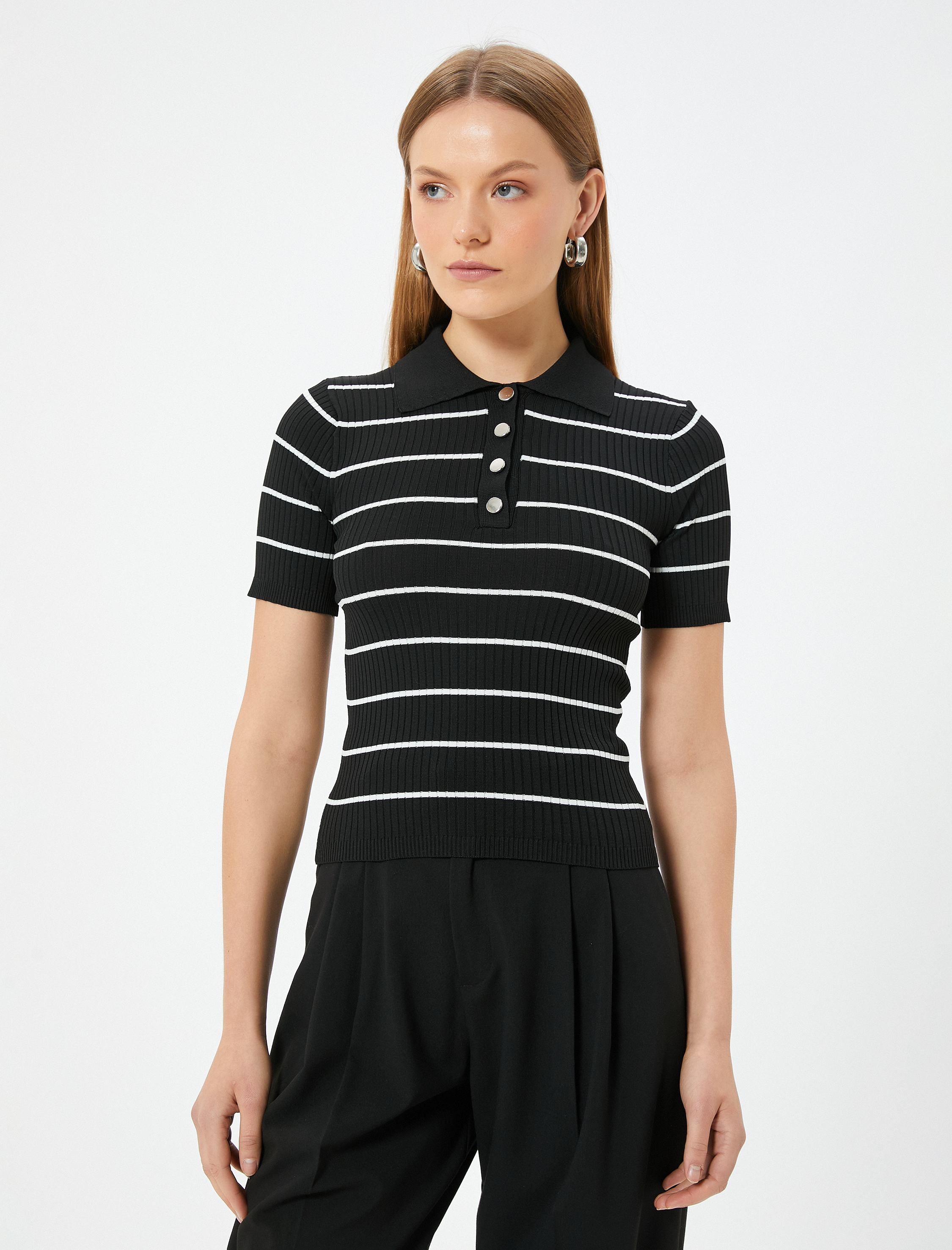   Polo Yaka Triko Kazak Kısa Kollu Gold Düğme Detaylı