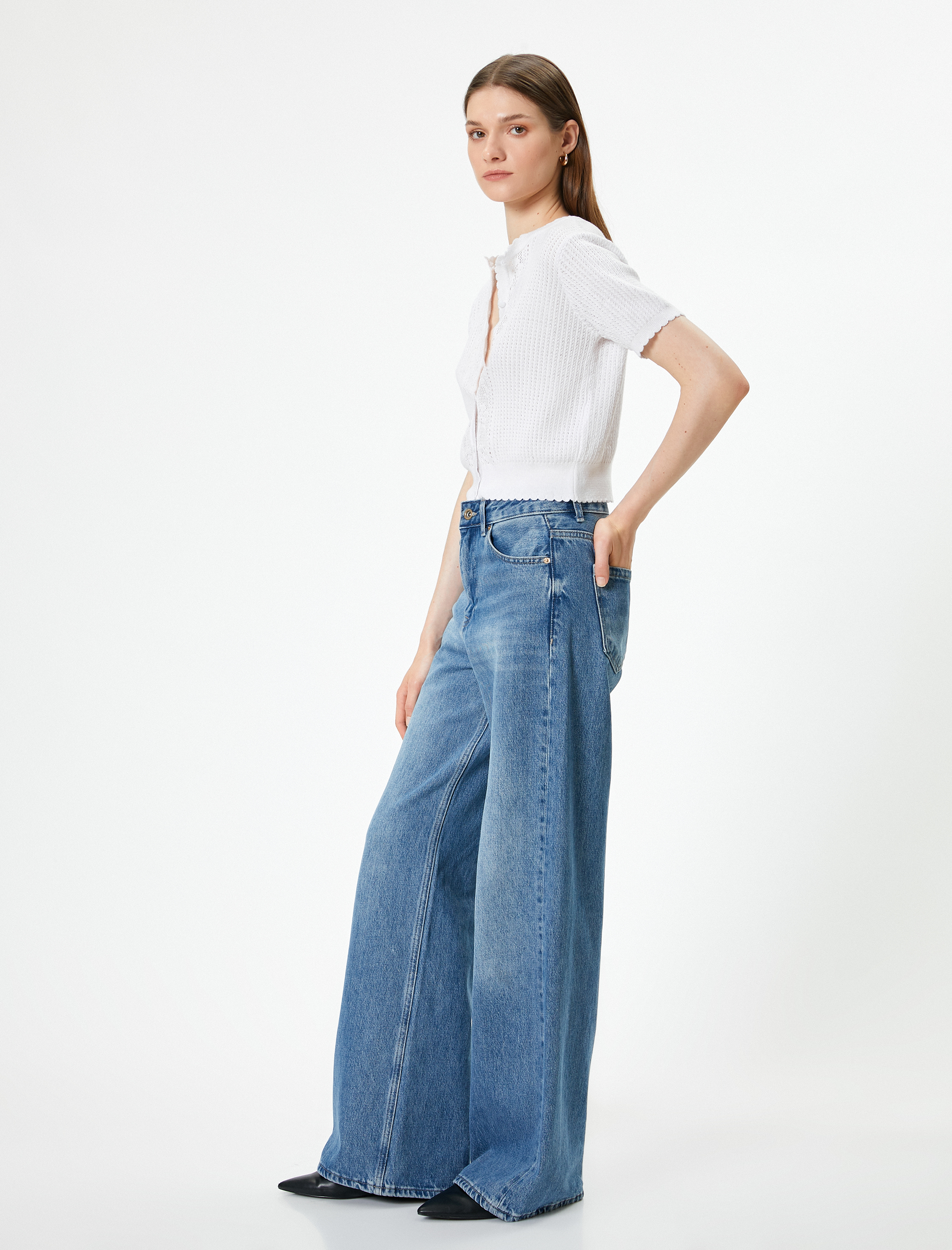   Kısa Kollu Kroşe Yelek Çiçek Detaylı Düğmeli