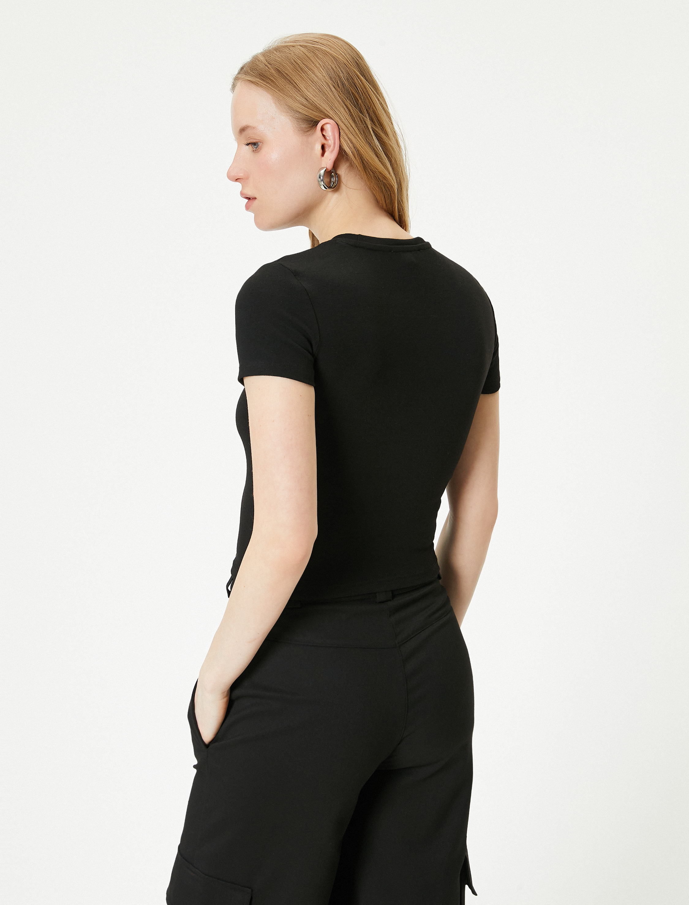   Basic Tişört Bisiklet Yaka Kısa Kollu