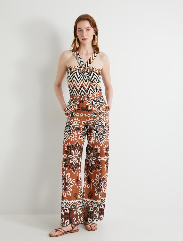  Halter Yaka Üst Pencere Detaylı Geometrik Desenli