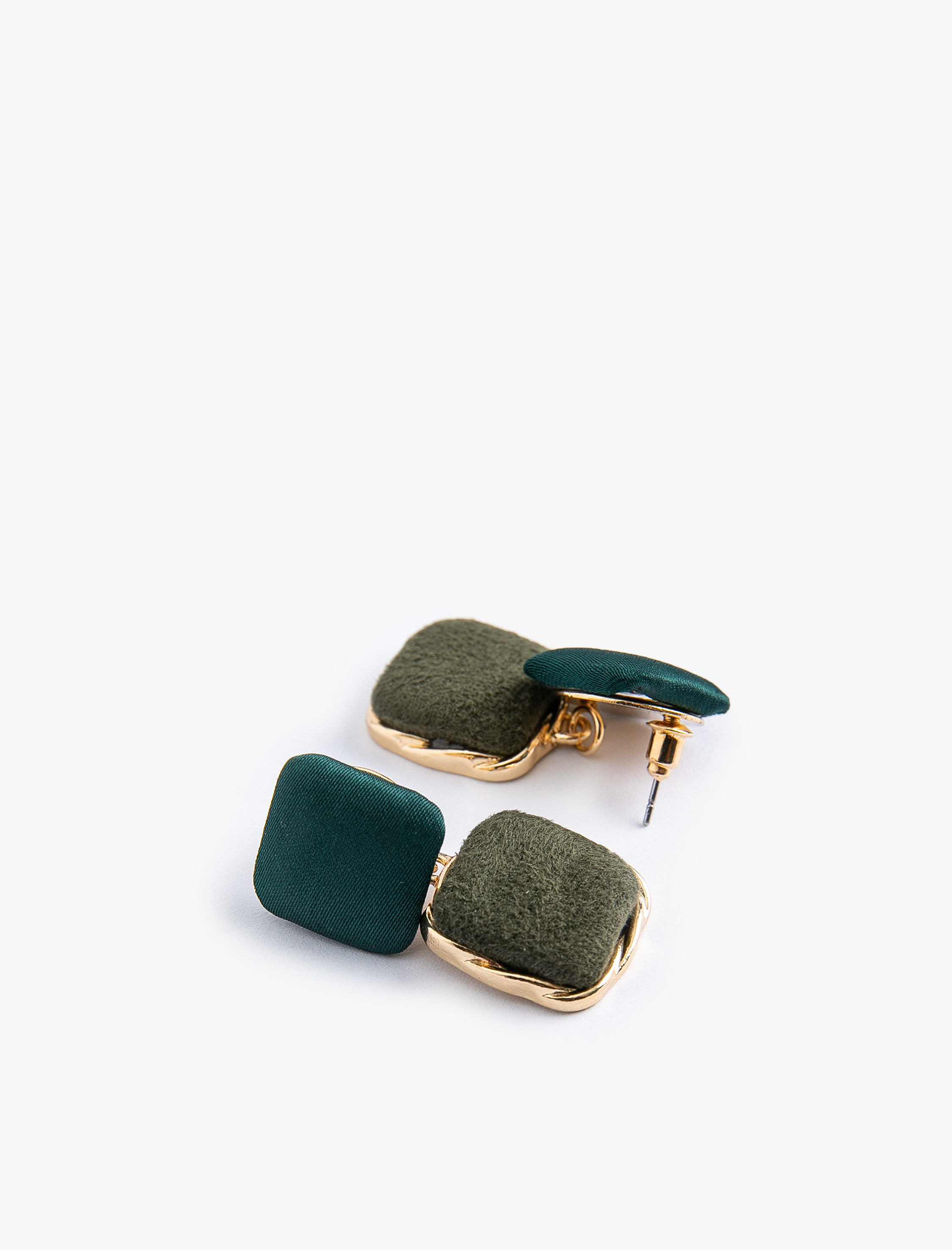  Kadın Geometrik Şekilli Küpe Kumaş Kaplamalı