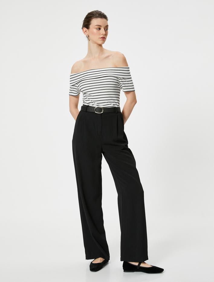  Madonna Yaka Omzu Açık Tişört Kısa Kollu Kat Detaylı