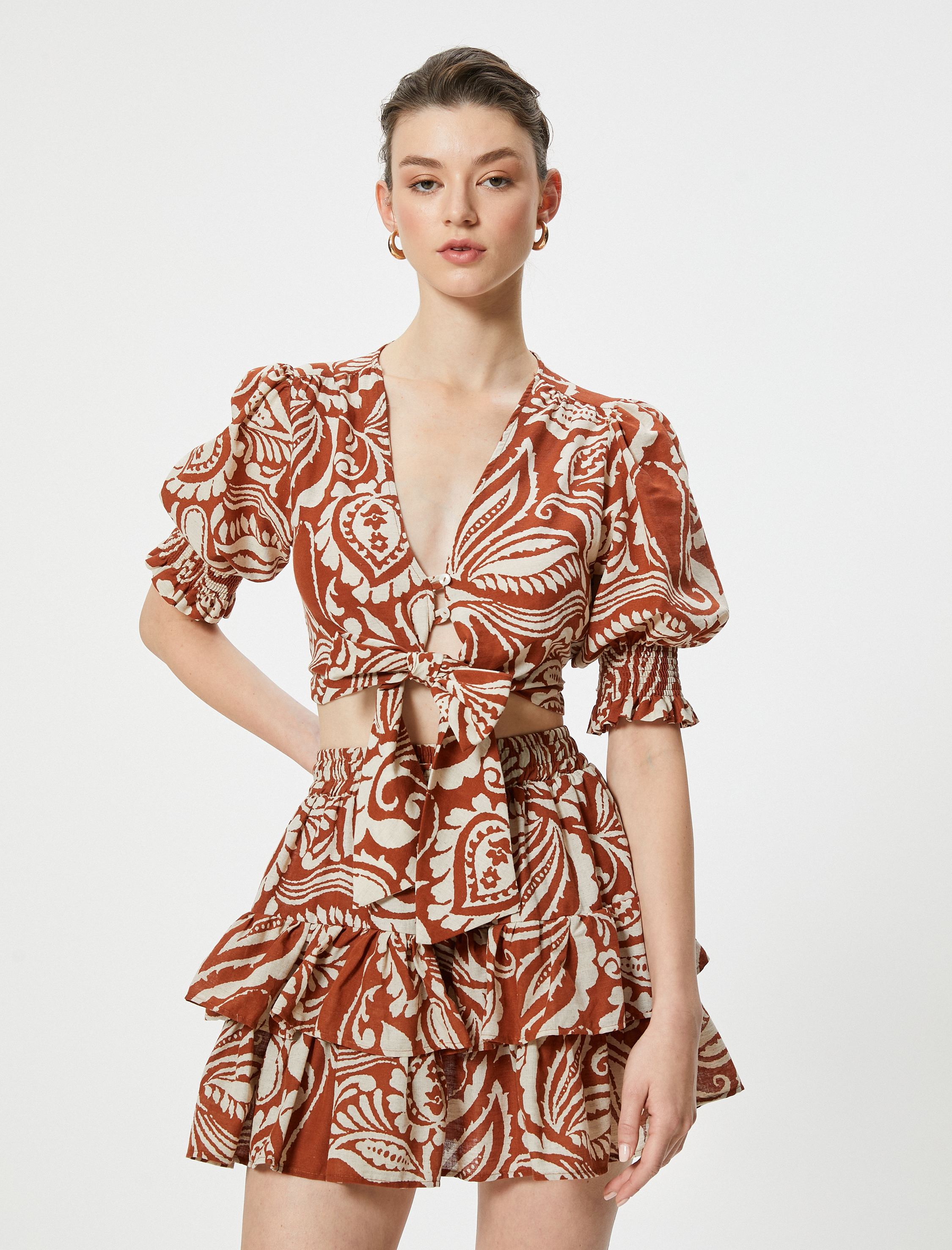   Keten Karışımlı Balon Kol Crop Bluz Kruvaze Yaka Fiyonk Bağlama Detaylı