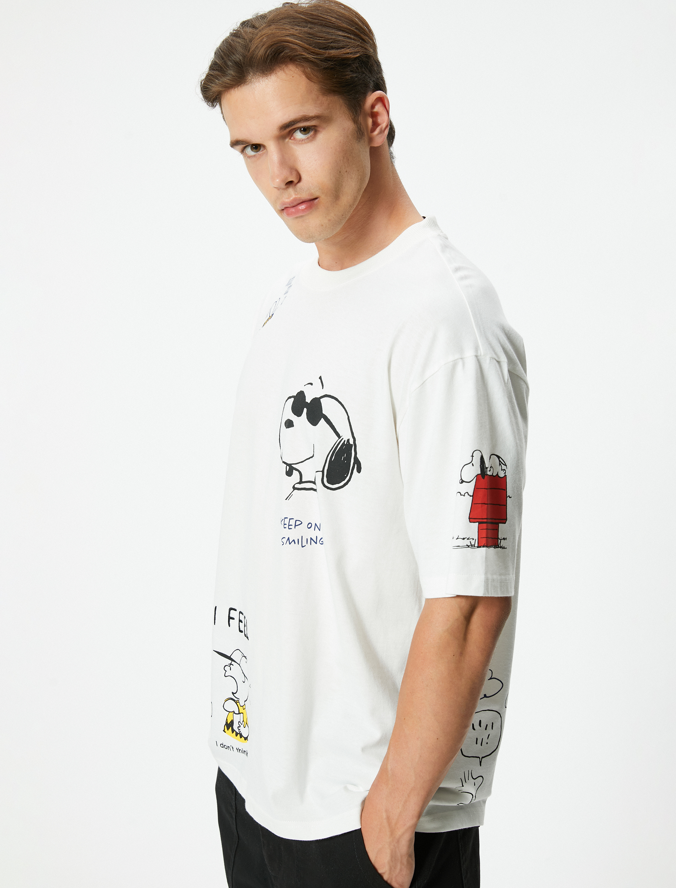   Snoopy Tişört Lisanslı Oversize Kısa Kollu Bisiklet Yaka Pamuklu