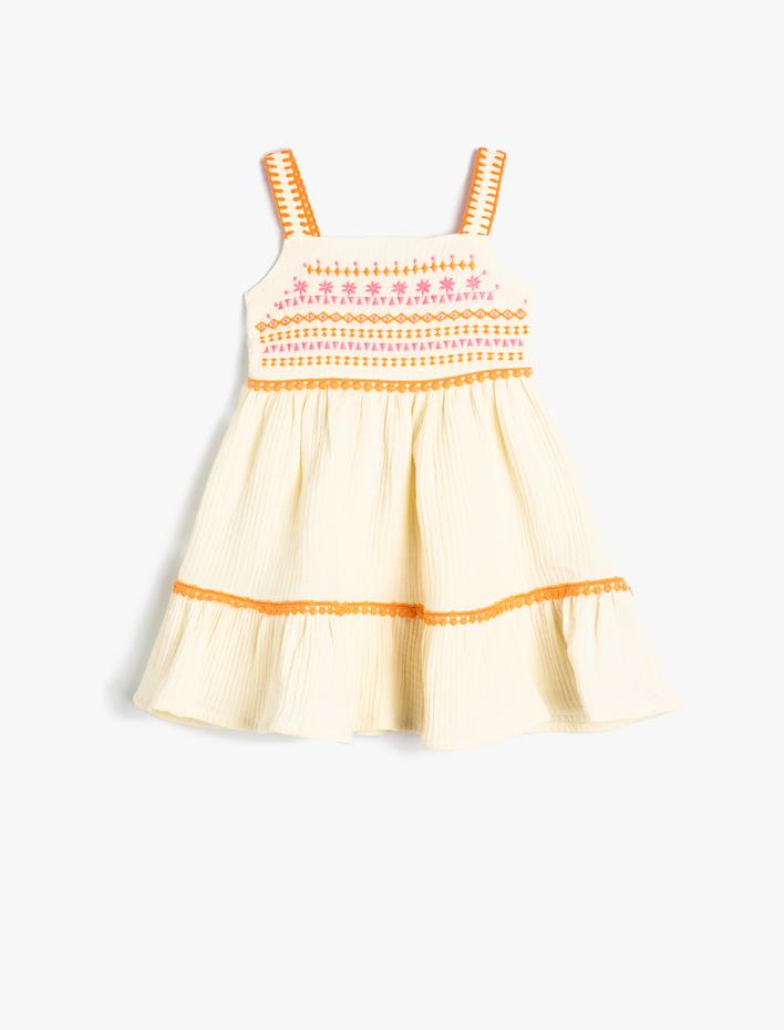 Kız Bebek Askılı Elbise Müslin Kumaş İşleme Detaylı Katlı Pamuklu