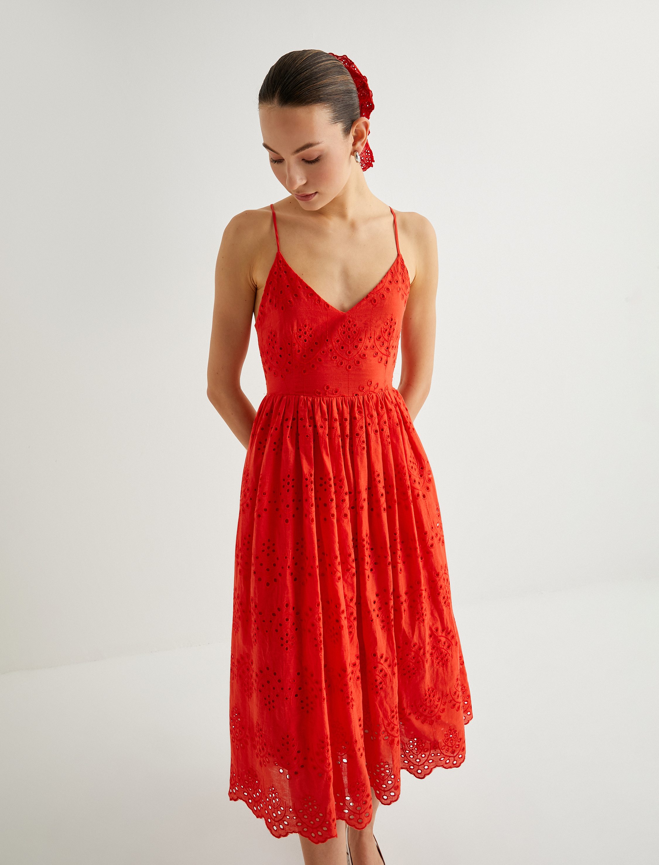   Koton X Sibil Çetinkaya - Fisto Midi Askılı Elbise