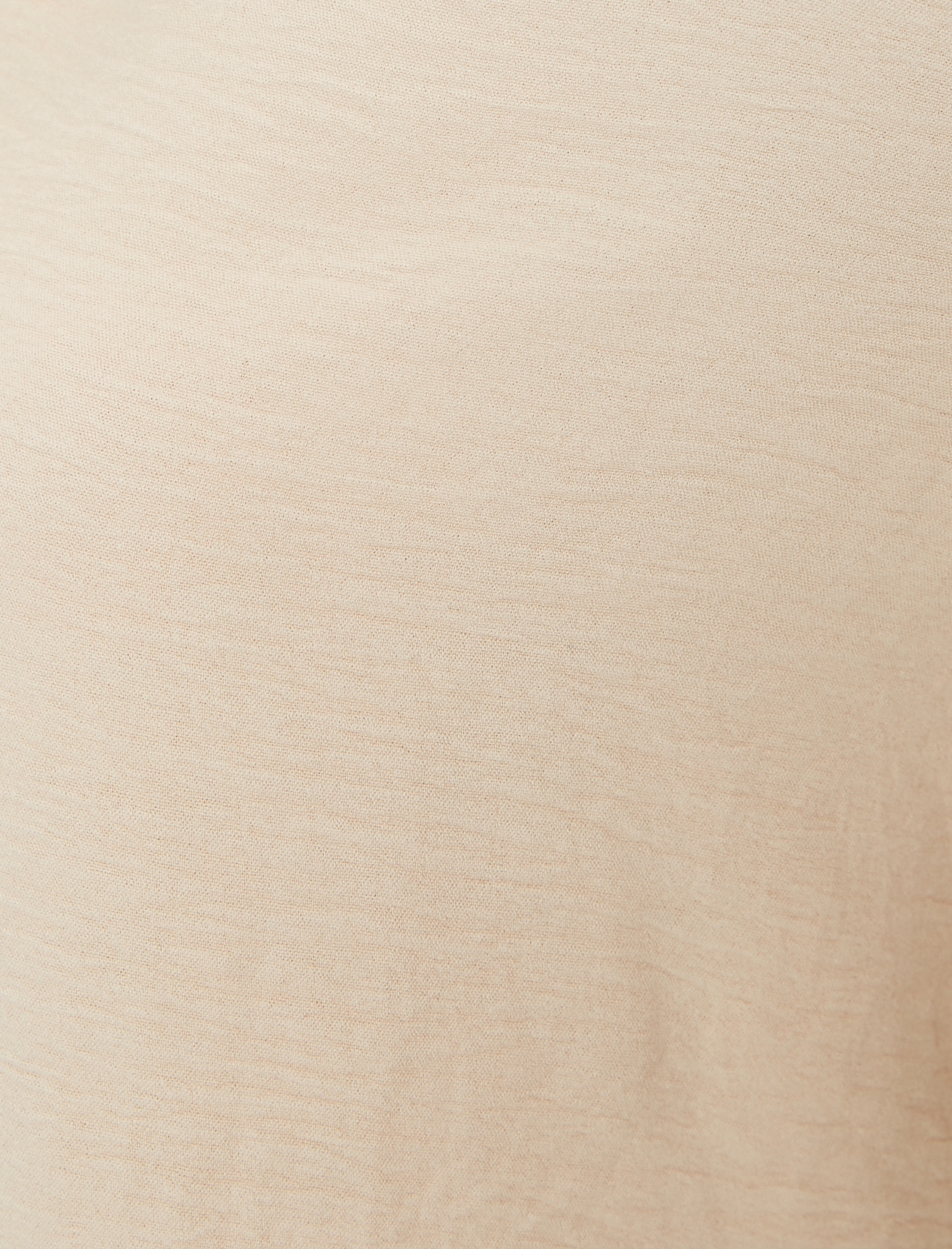   V Yaka Bluz Yarım Kollu Dokulu Standart Kesim