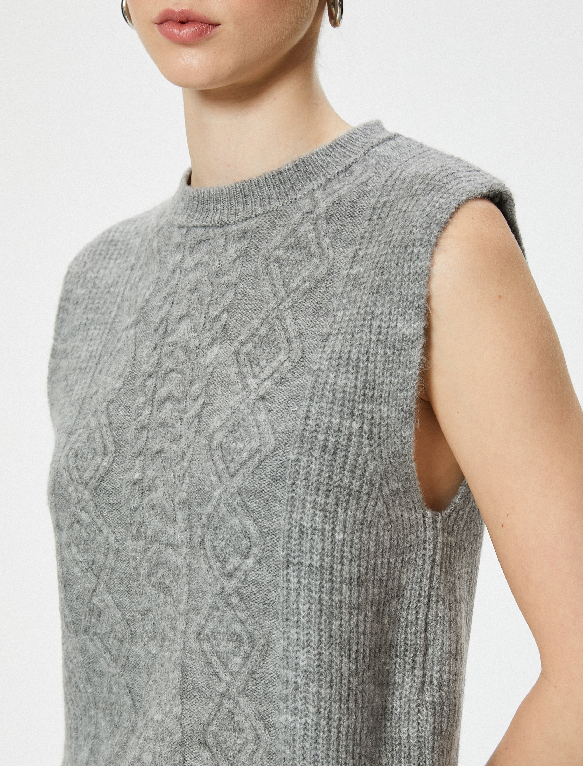   Dokulu Bisiklet Yaka Kolsuz Örgü Süveter