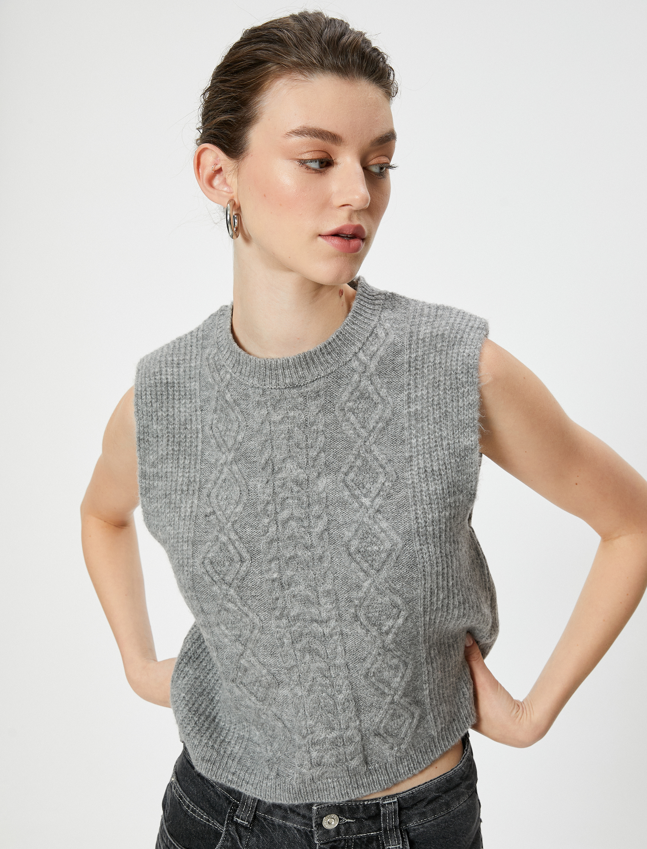   Dokulu Bisiklet Yaka Kolsuz Örgü Süveter