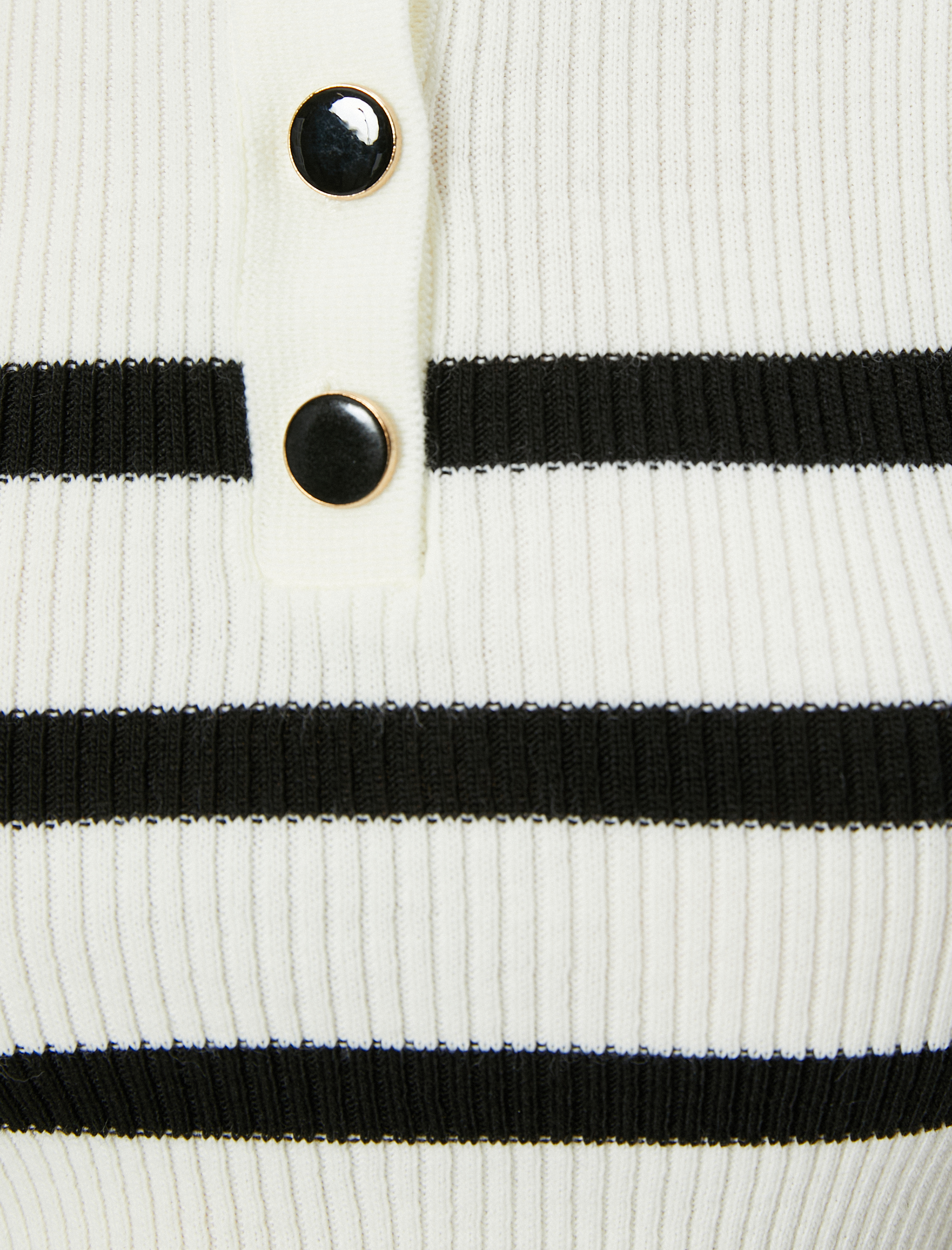   Polo Yaka Kazak Kısa Kollu Düğmeli