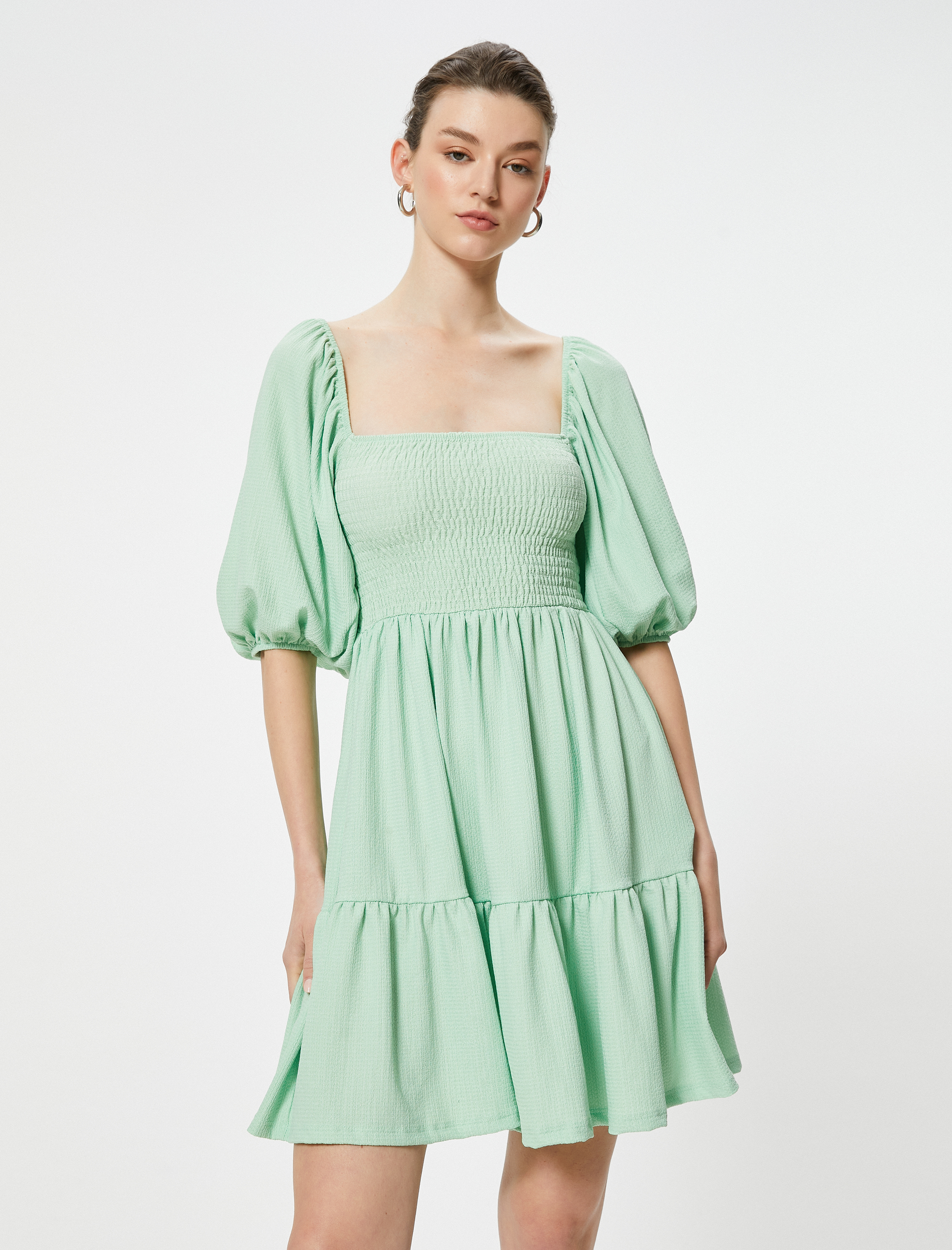   Elbise Gipe Detaylı Kısa Kollu Katlı Kare Yaka