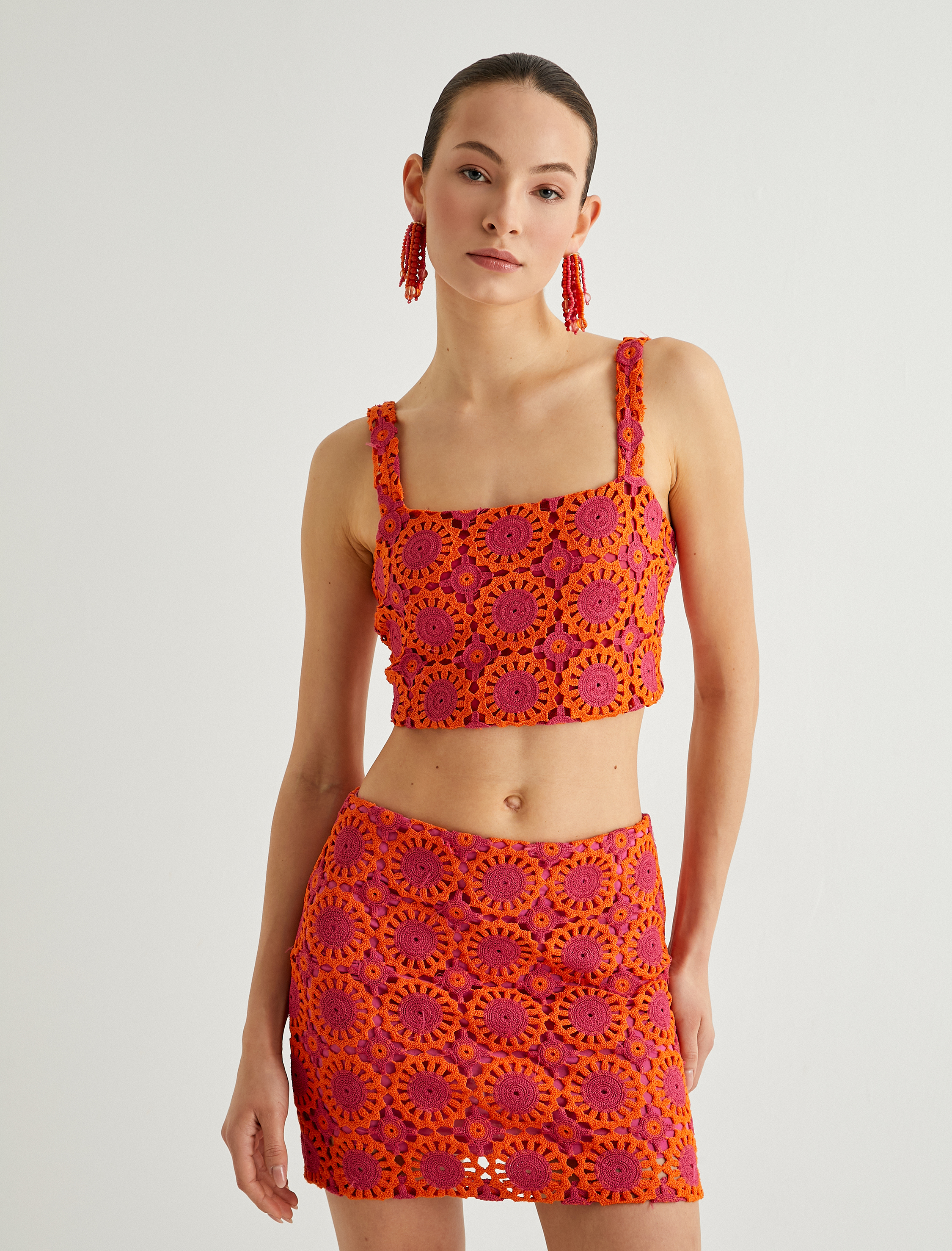   İşlemeli Askılı Crop Büstiyer