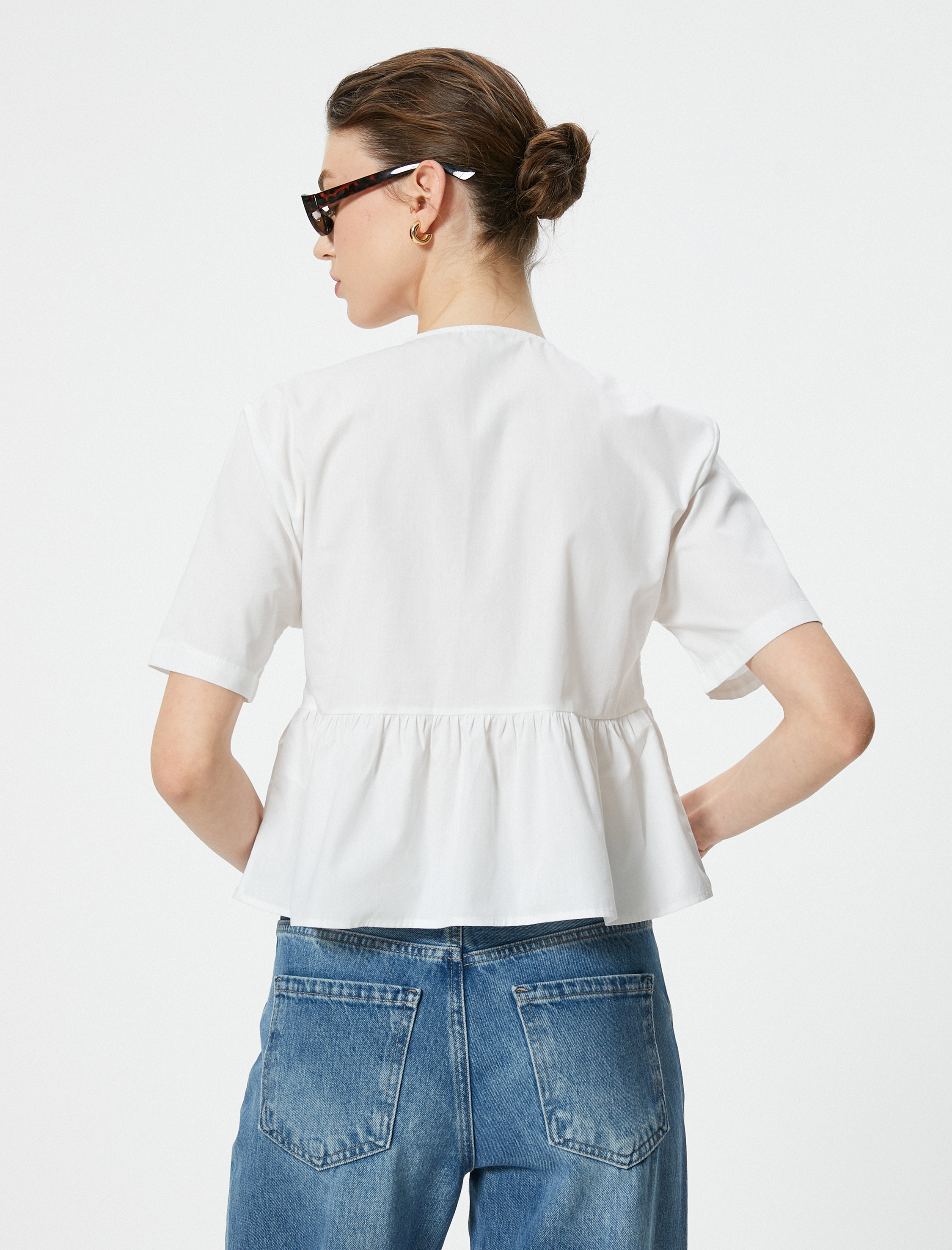   Oversize Bluz Fiyonk Bağlama Detaylı Kısa Kollu Yuvarlak Yaka Pamuklu