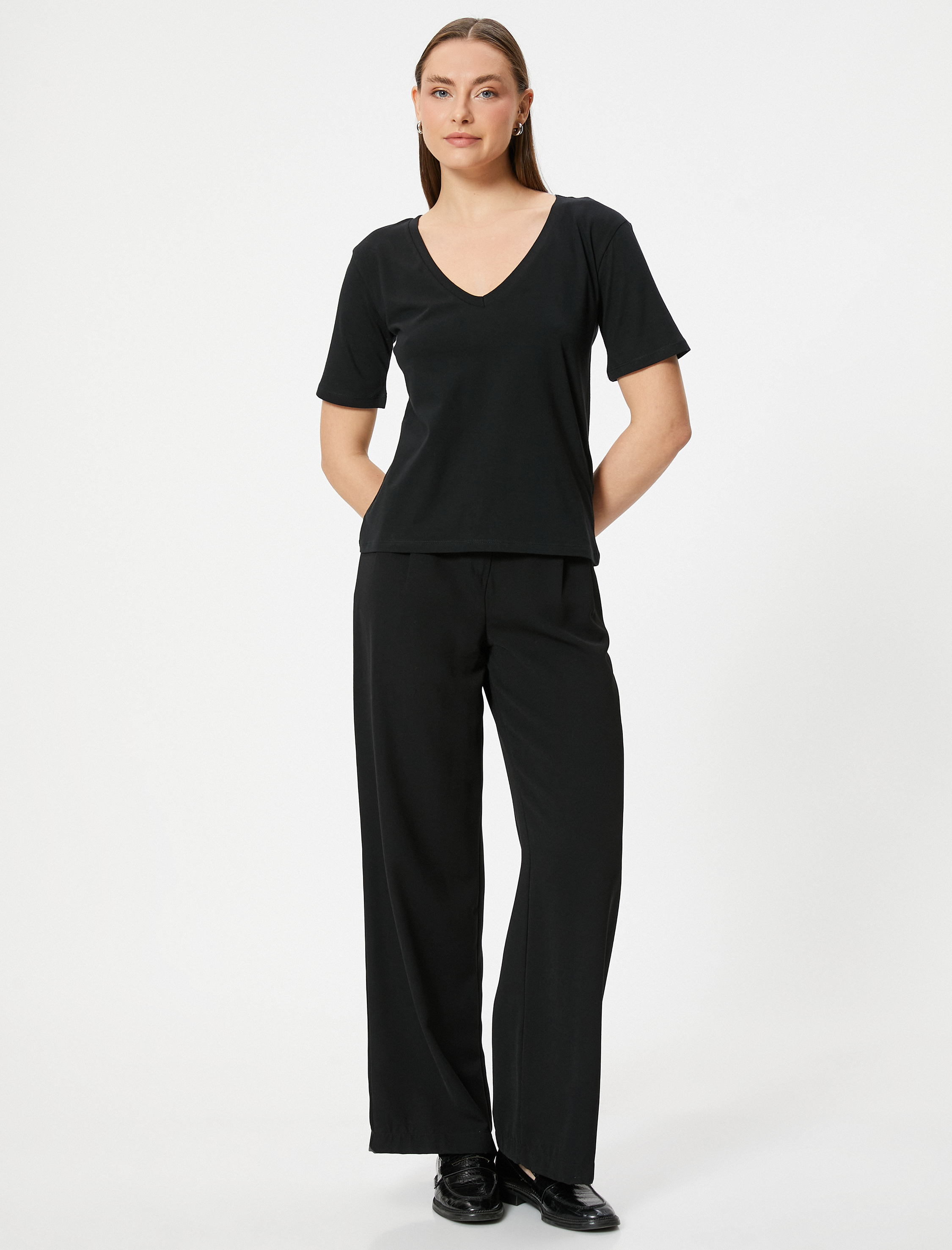   Basic Tişört Kısa Kollu V Yaka Pamuklu