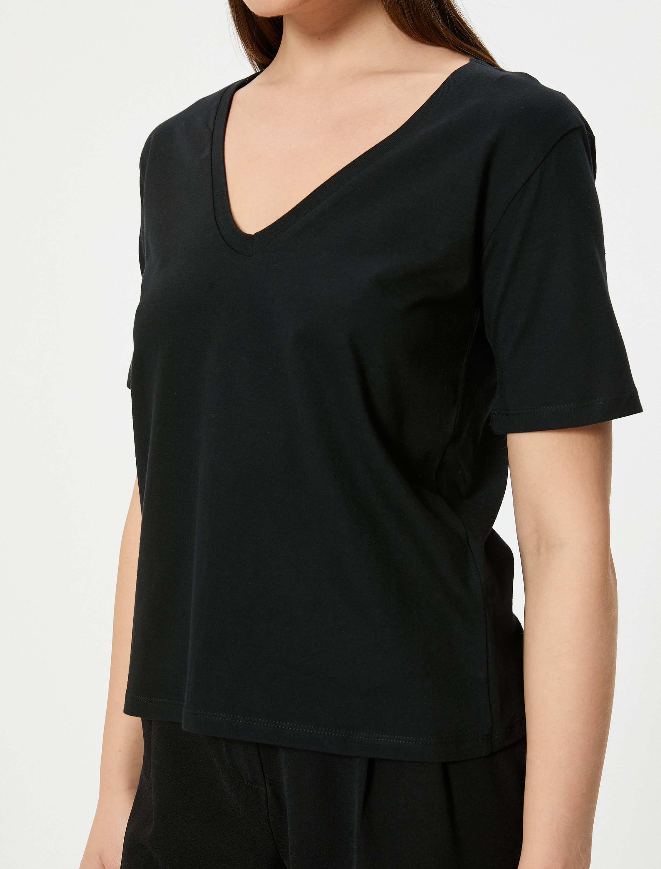   Basic Tişört Kısa Kollu V Yaka Pamuklu