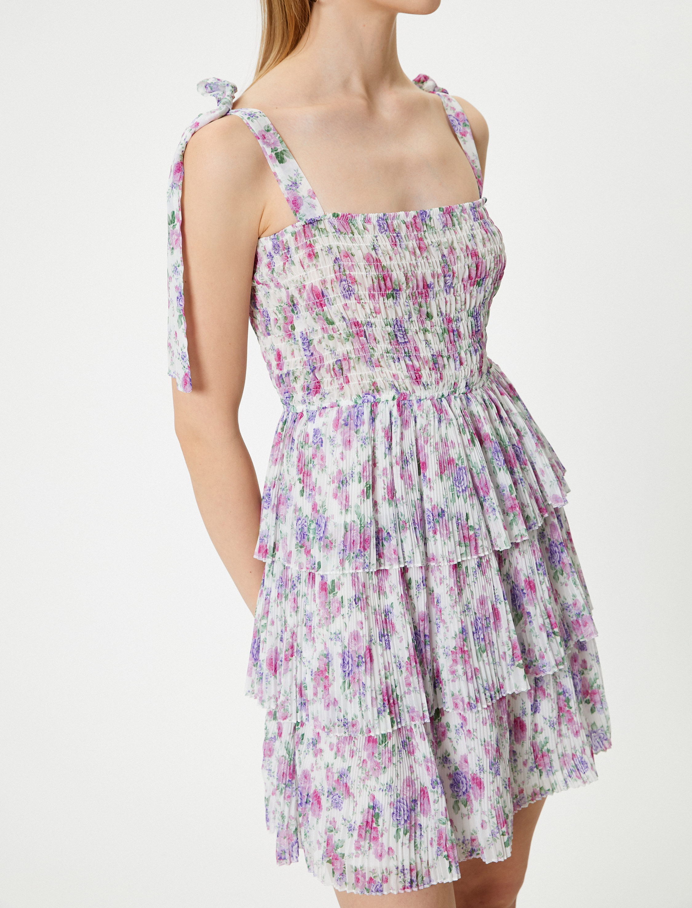   Çiçekli Mini Elbise Gipeli Askılı Katlı Volanlı