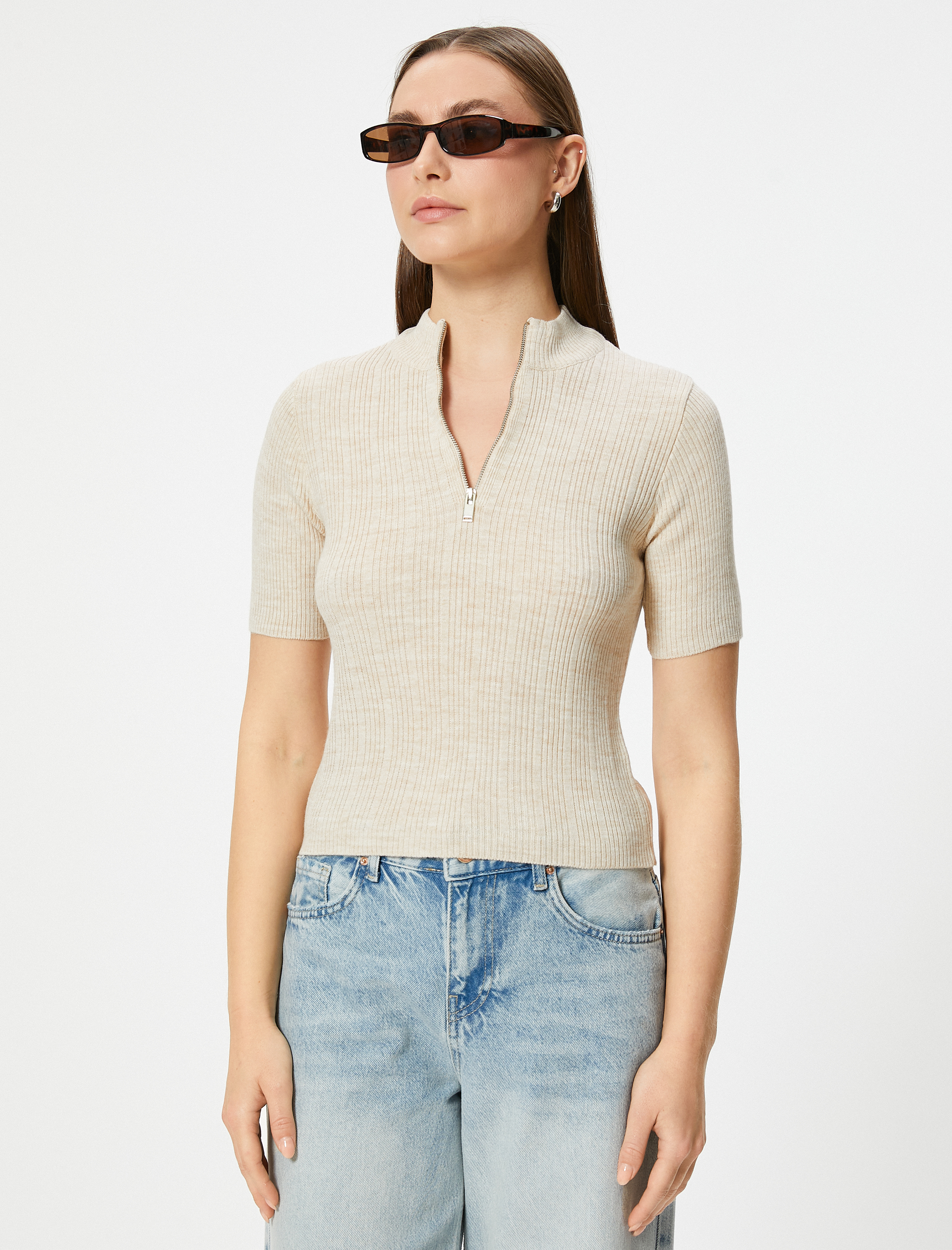   Kısa Kollu Dokulu Yarım Fermuarlı Polo Yaka Triko Kazak