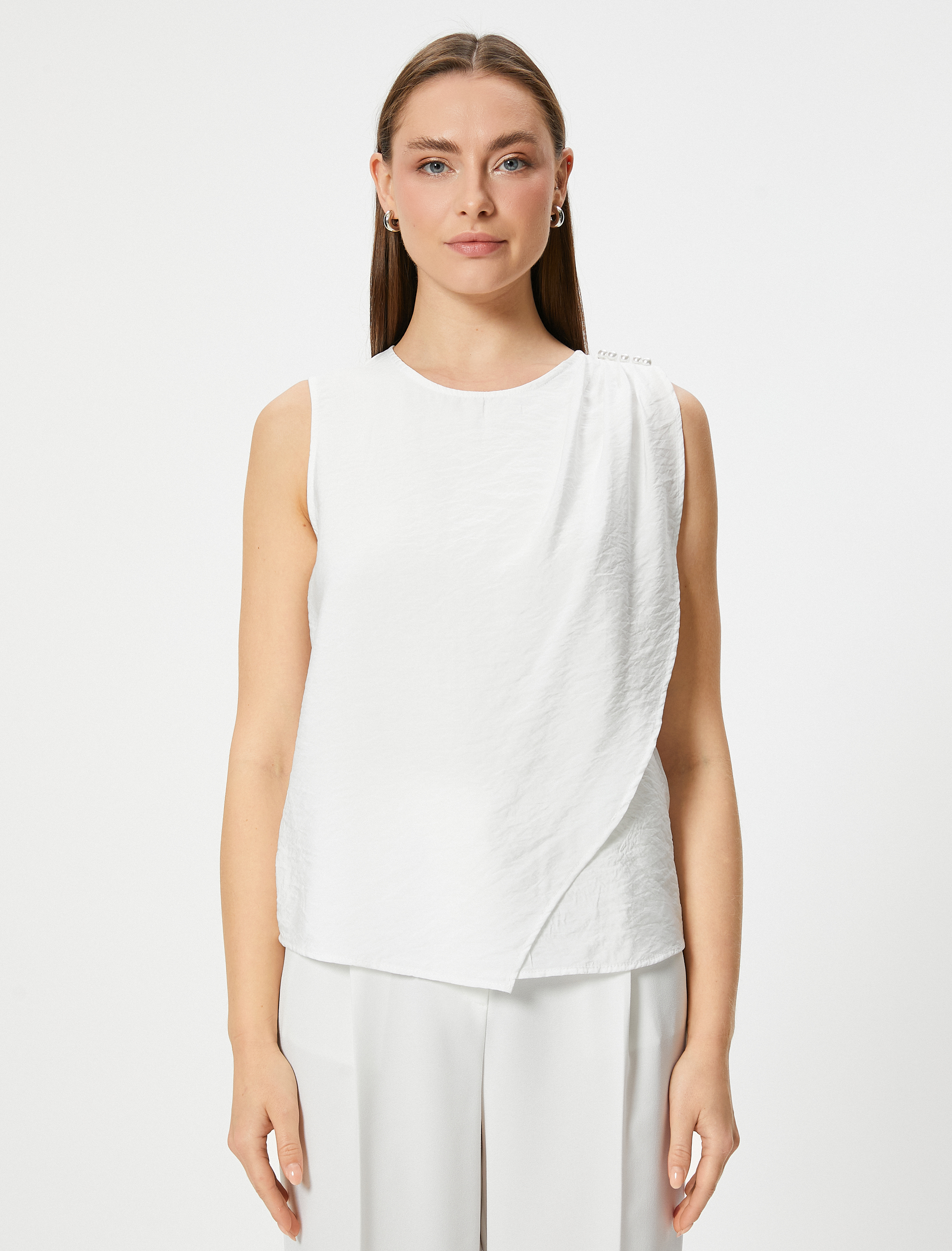   Kolsuz Bluz İnci Detaylı Yuvarlak Yaka Viskon Kumaş