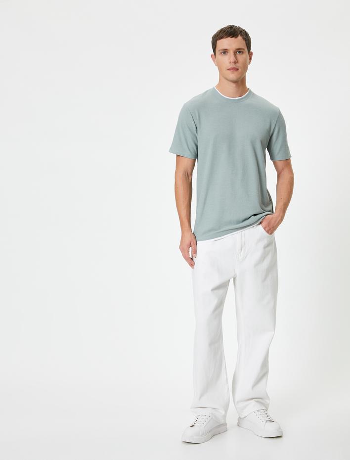  Basic Tişört Kumaş Detaylı Bisiklet Yaka Slim Fit Dokulu