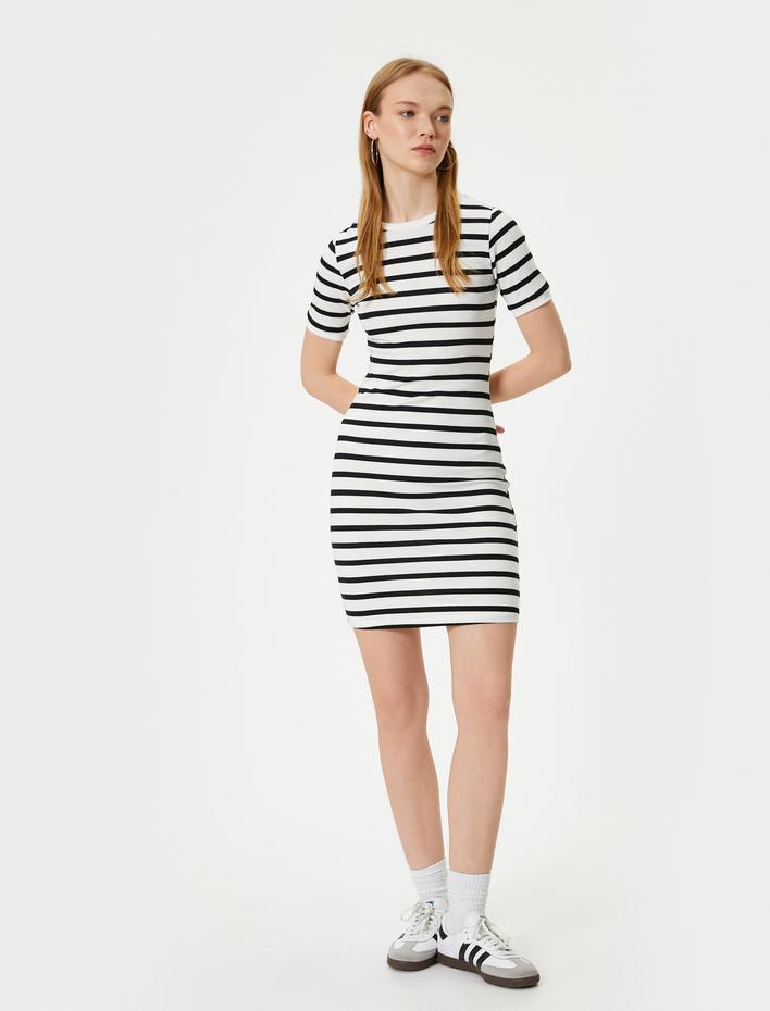  Mini Bodycon Elbise Bisiklet Yaka Kısa Kollu Slim Fit