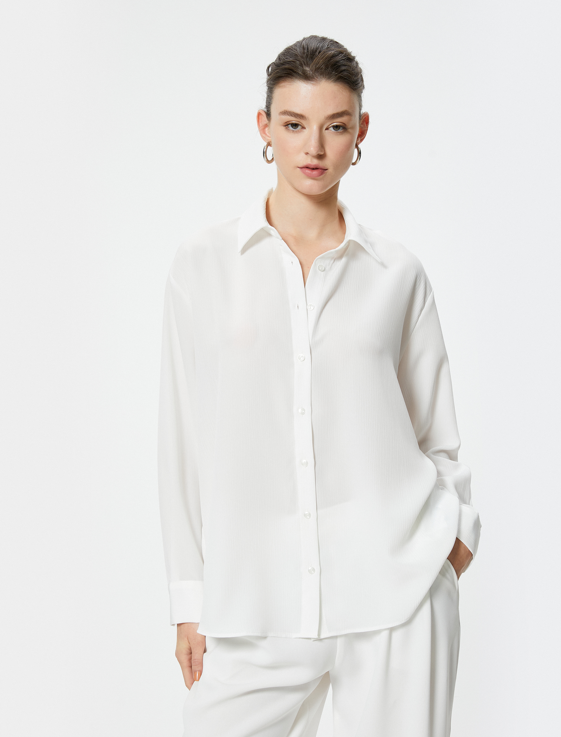   Dokulu Uzun Kollu Klasik Yaka Gömlek