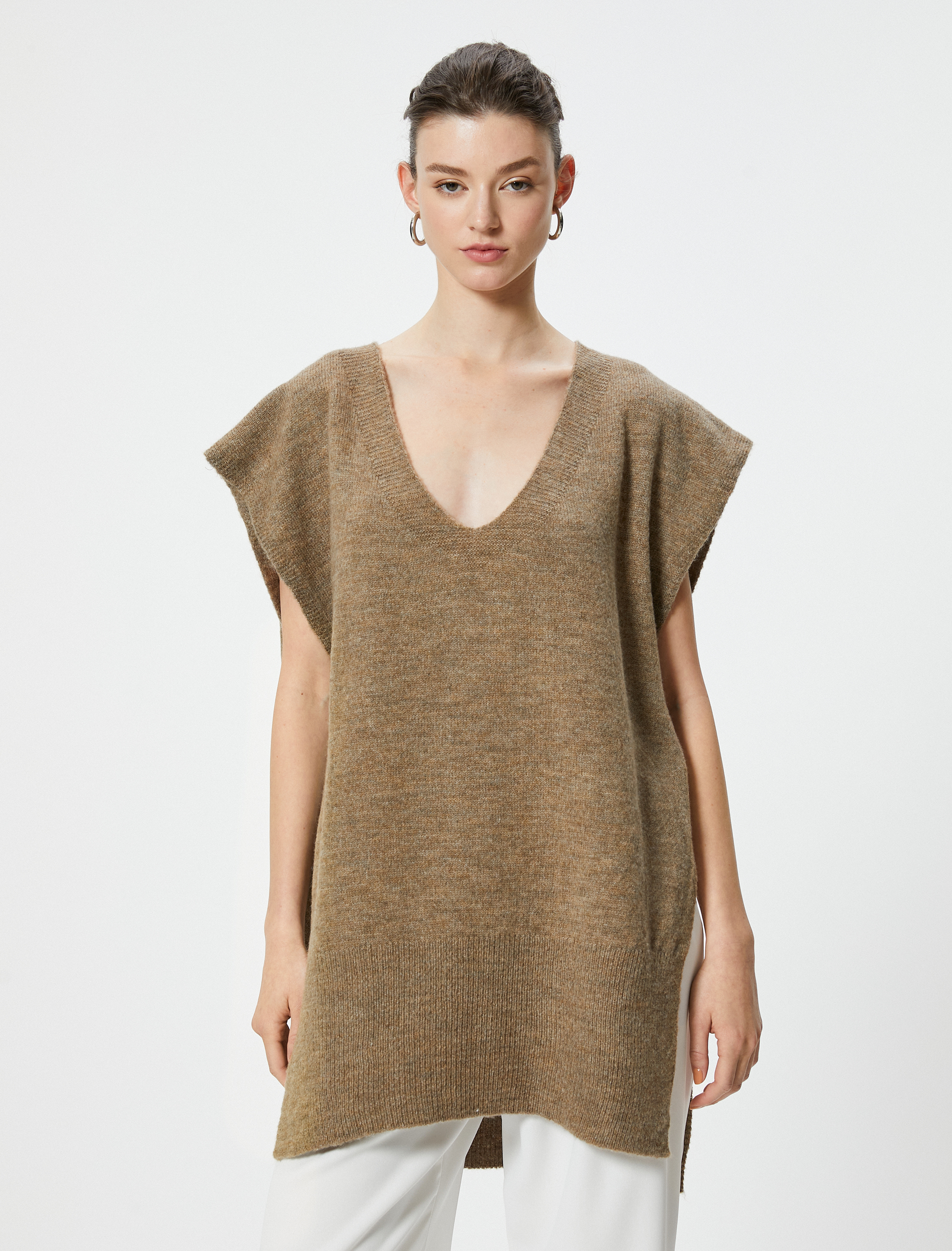   Yanları Bağlamalı Kolsuz V Yaka Uzun Triko Süveter