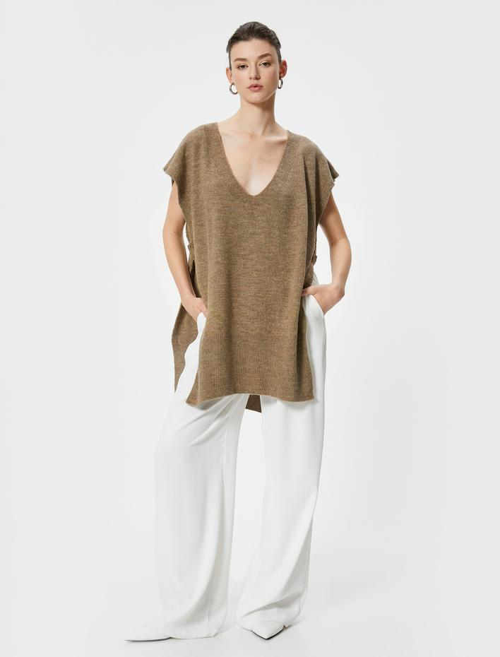  Yanları Bağlamalı Kolsuz V Yaka Uzun Triko Süveter