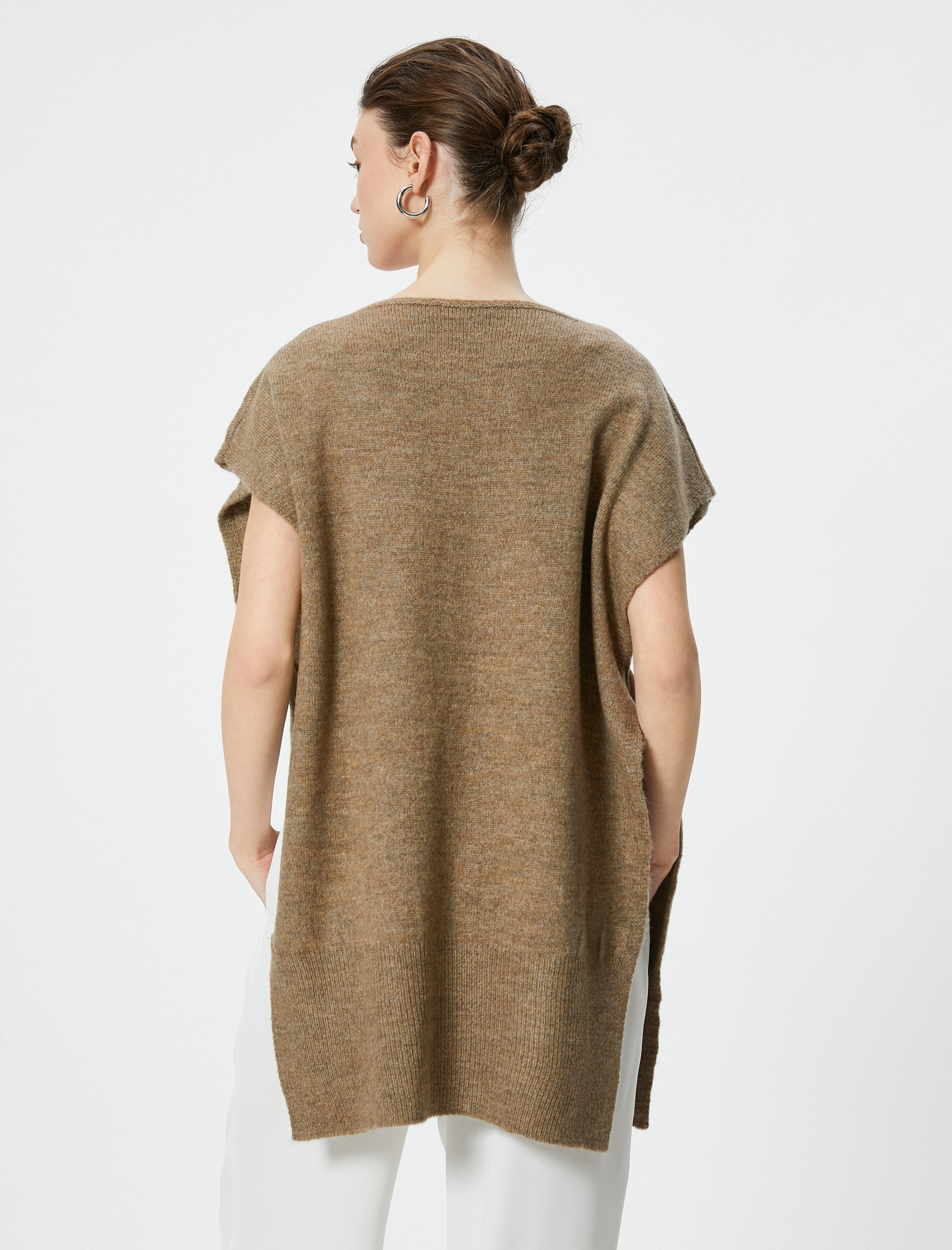   Yanları Bağlamalı Kolsuz V Yaka Uzun Triko Süveter