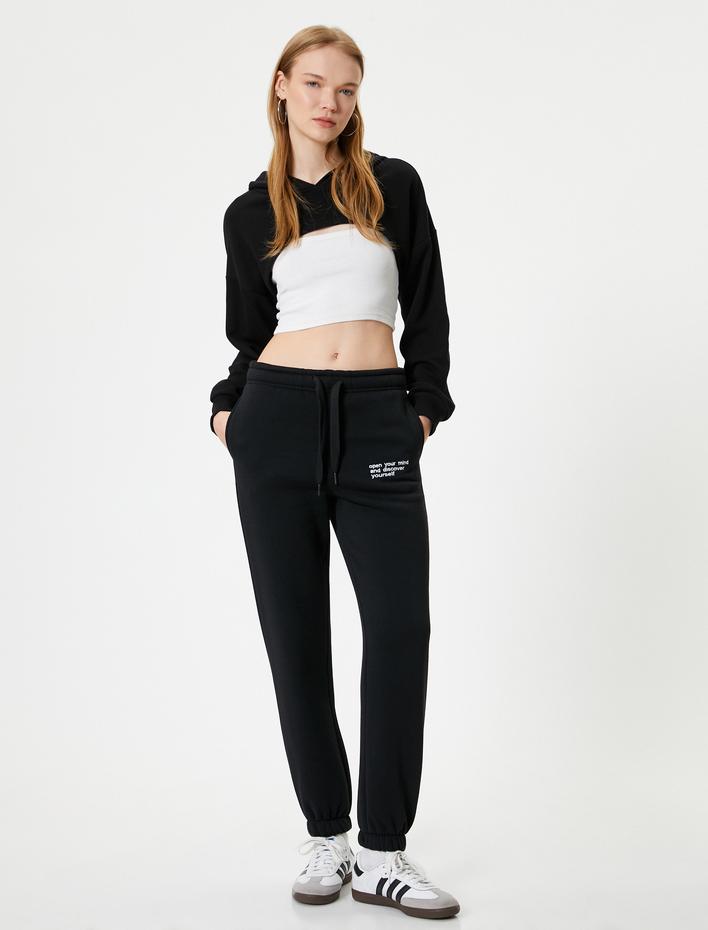  Şardonlu Jogger Eşofman Altı Beli Bağcıklı Baskılı Cepli