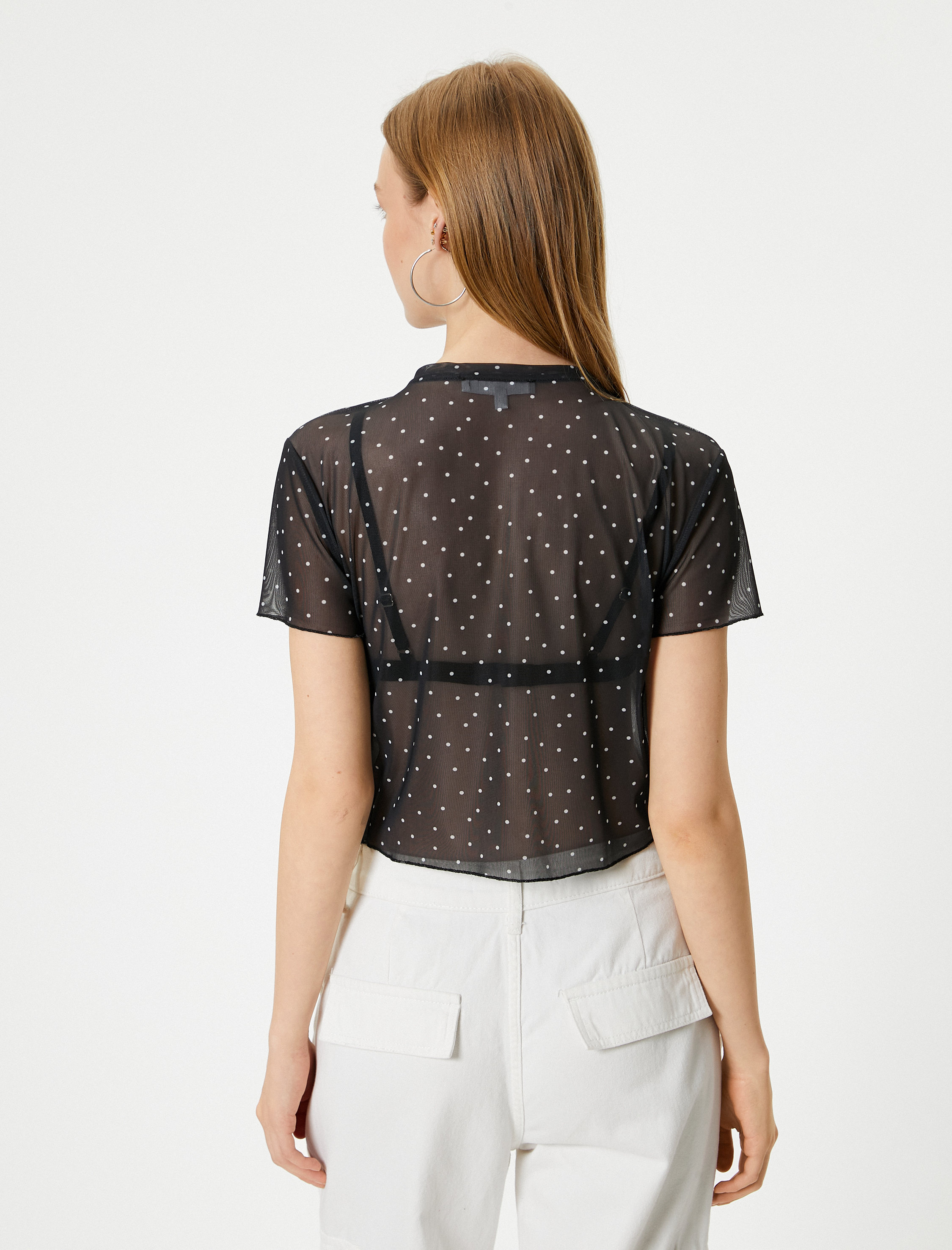   Transparan Bluz Puantiyeli Yuvarlak Yaka Düğmeli Kısa Kollu