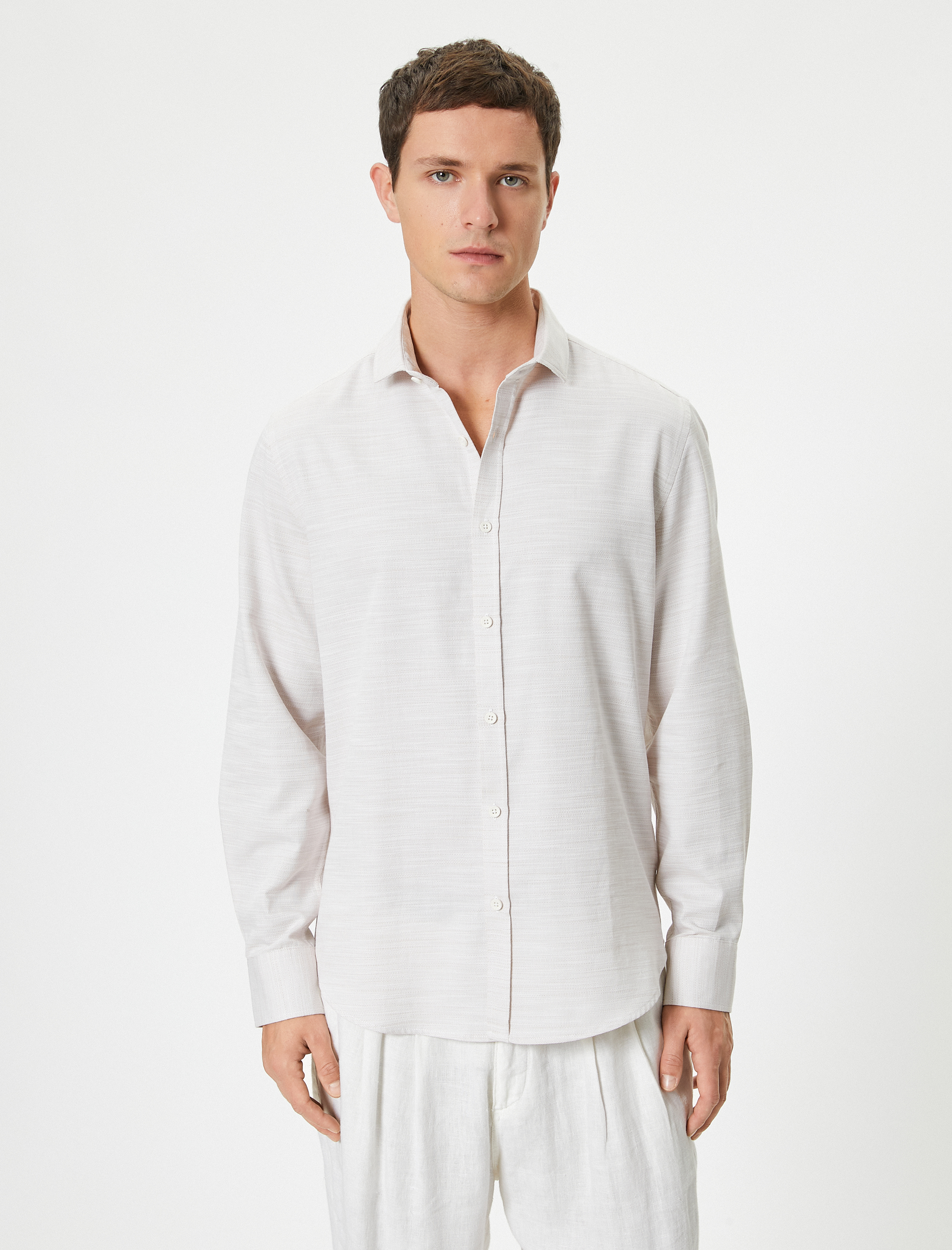 Klasik Yaka Düğmeli Pamuklu Uzun Kollu Slim Fit Gömlek