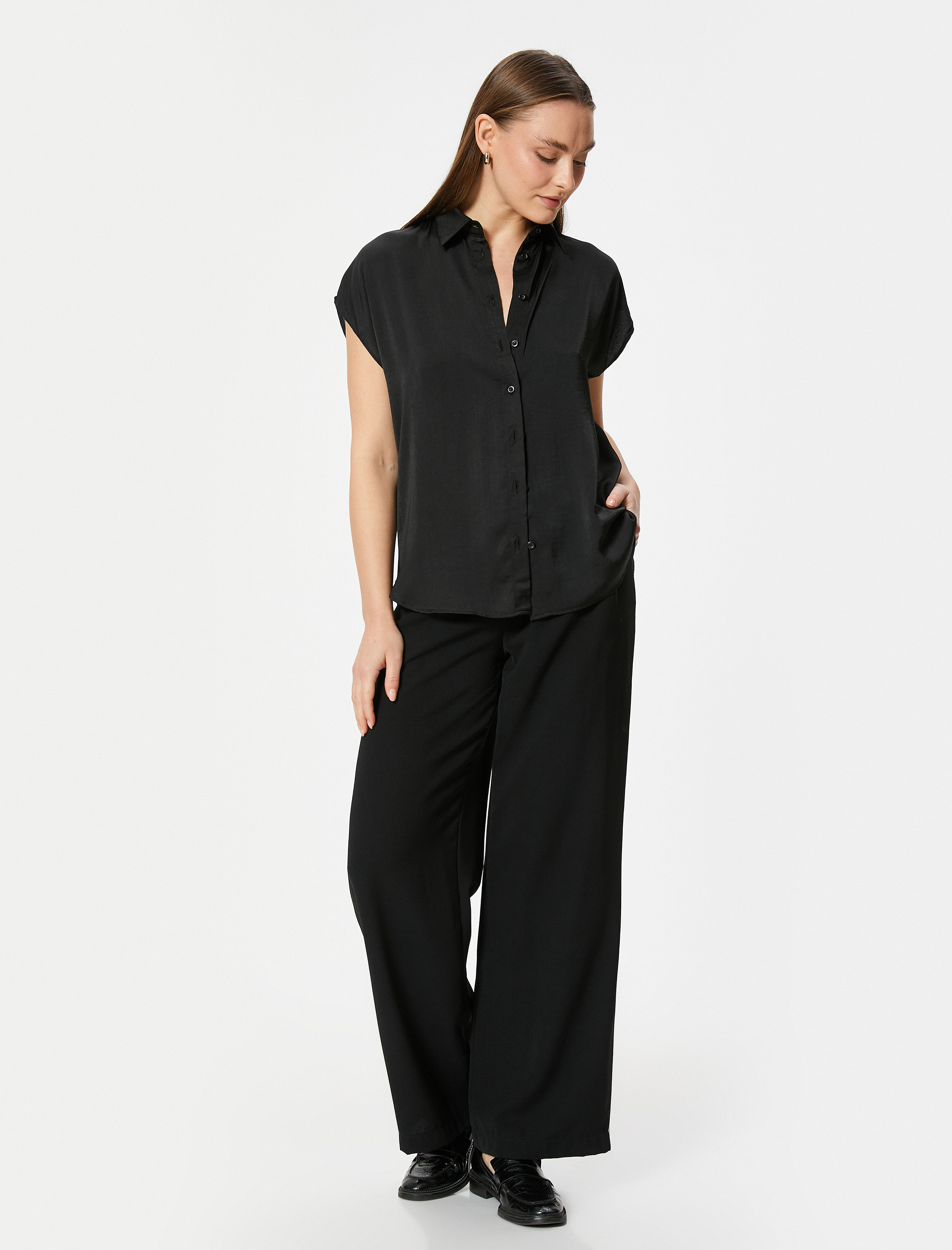   Kısa Kollu Gömlek Relax Fit Klasik Yaka Düğmeli