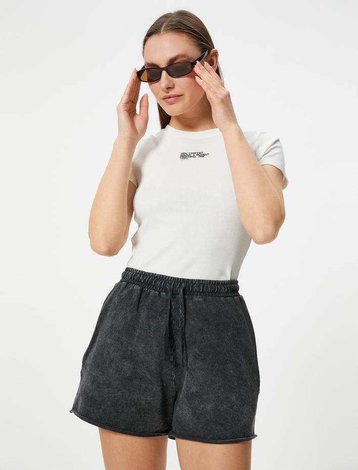  Mini Şort Soluk Efektli Pamuklu Cepli Standart Bel Beli Bağlamalı