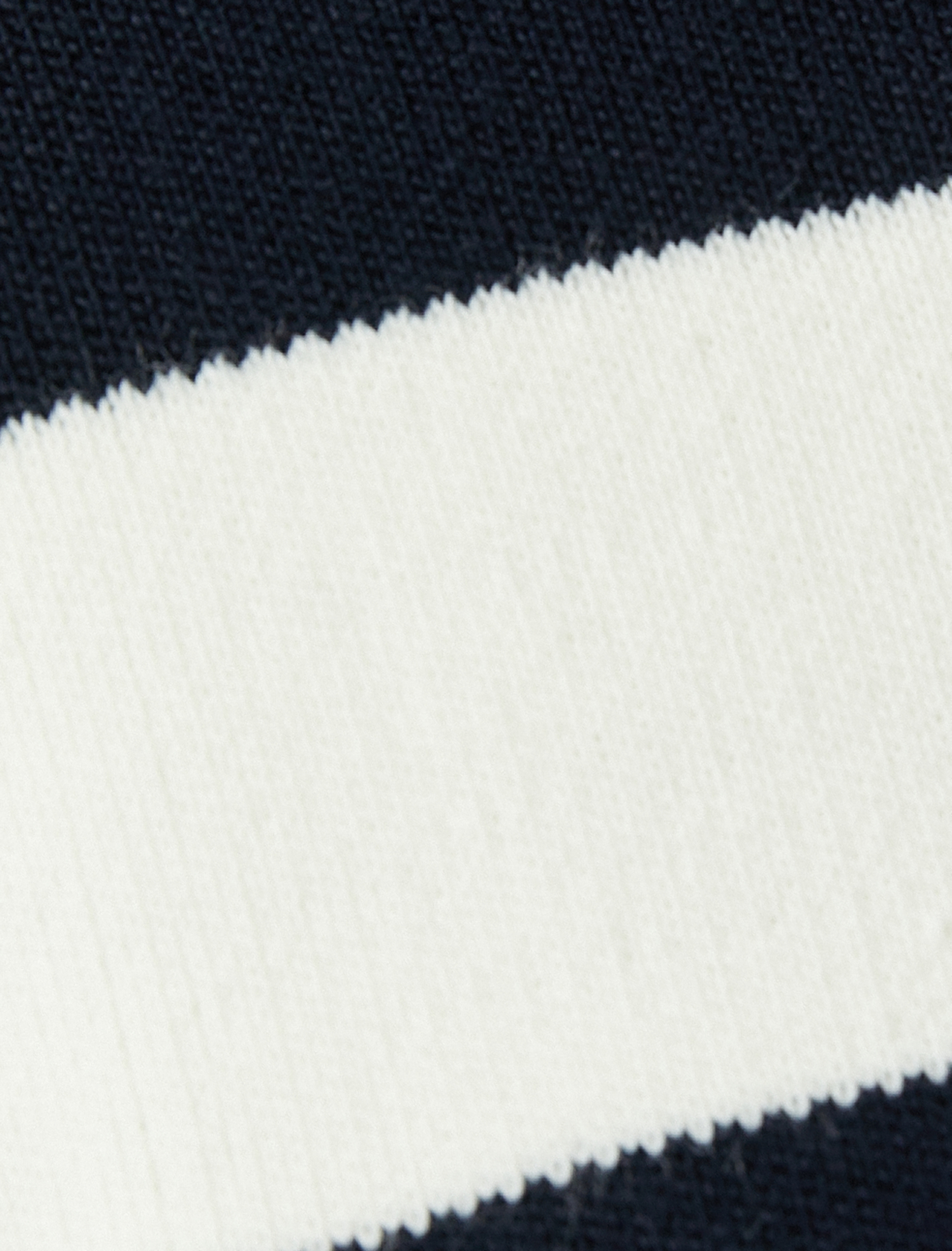 Triko Hırka Düğmeli Yuvarlak Yaka Yumuşak Dokulu