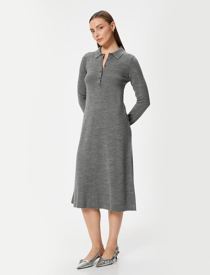  Uzun Kollu Düğme Detaylı Polo Yaka Uzun Triko Elbise