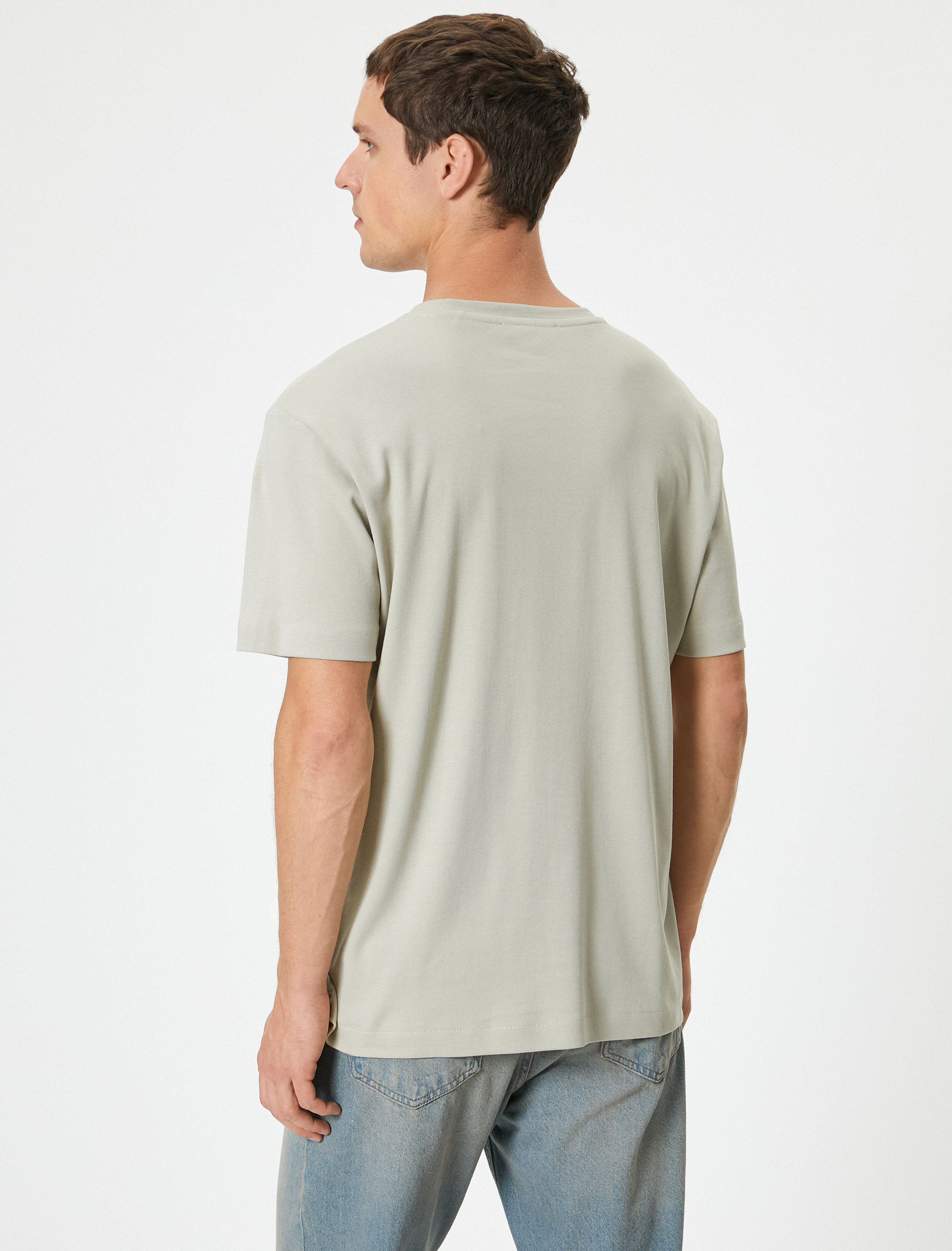   Cep Detaylı Kısa Kollu Bisiklet Yaka Regular Fit Pamuklu Basic Tişört