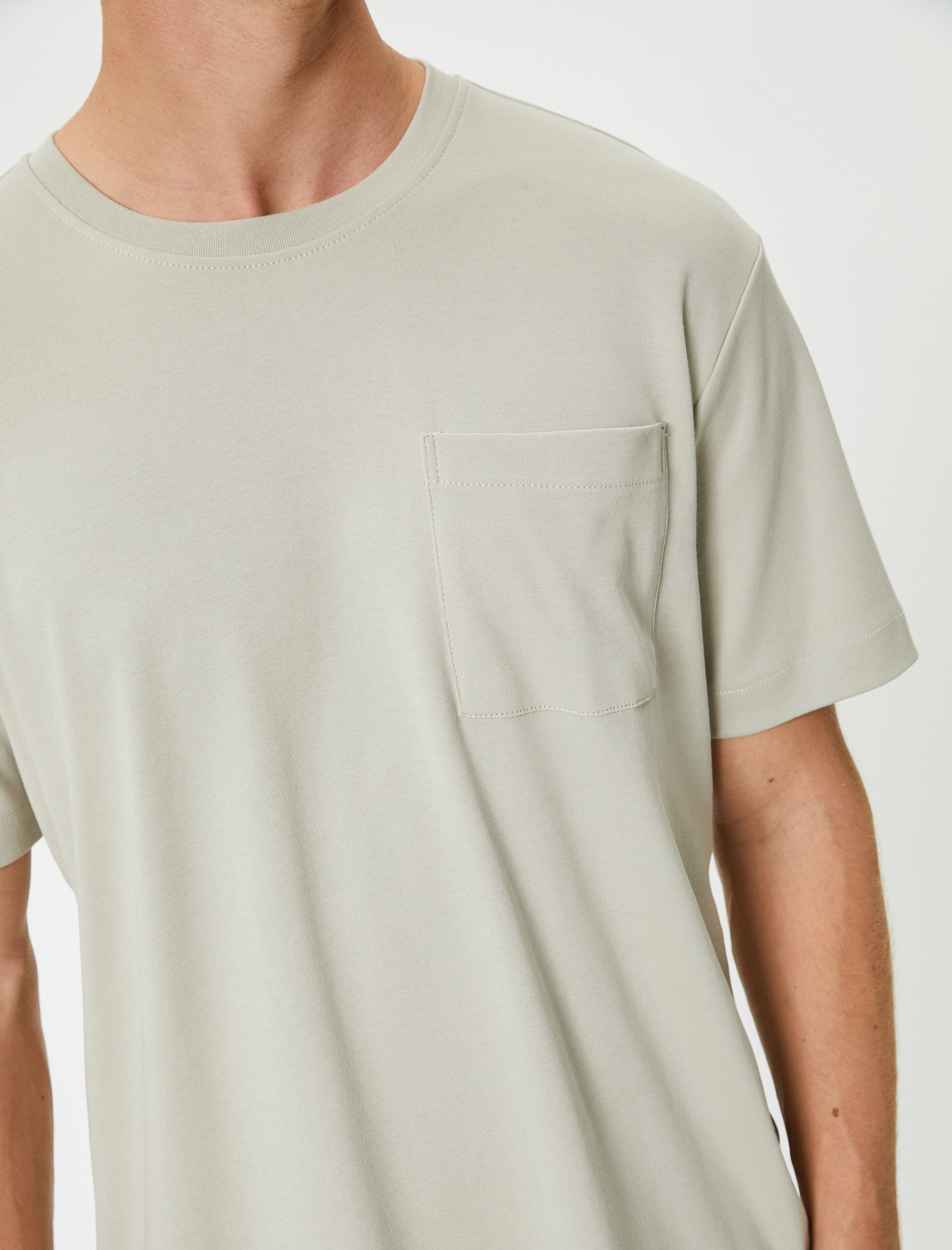   Cep Detaylı Kısa Kollu Bisiklet Yaka Regular Fit Pamuklu Basic Tişört