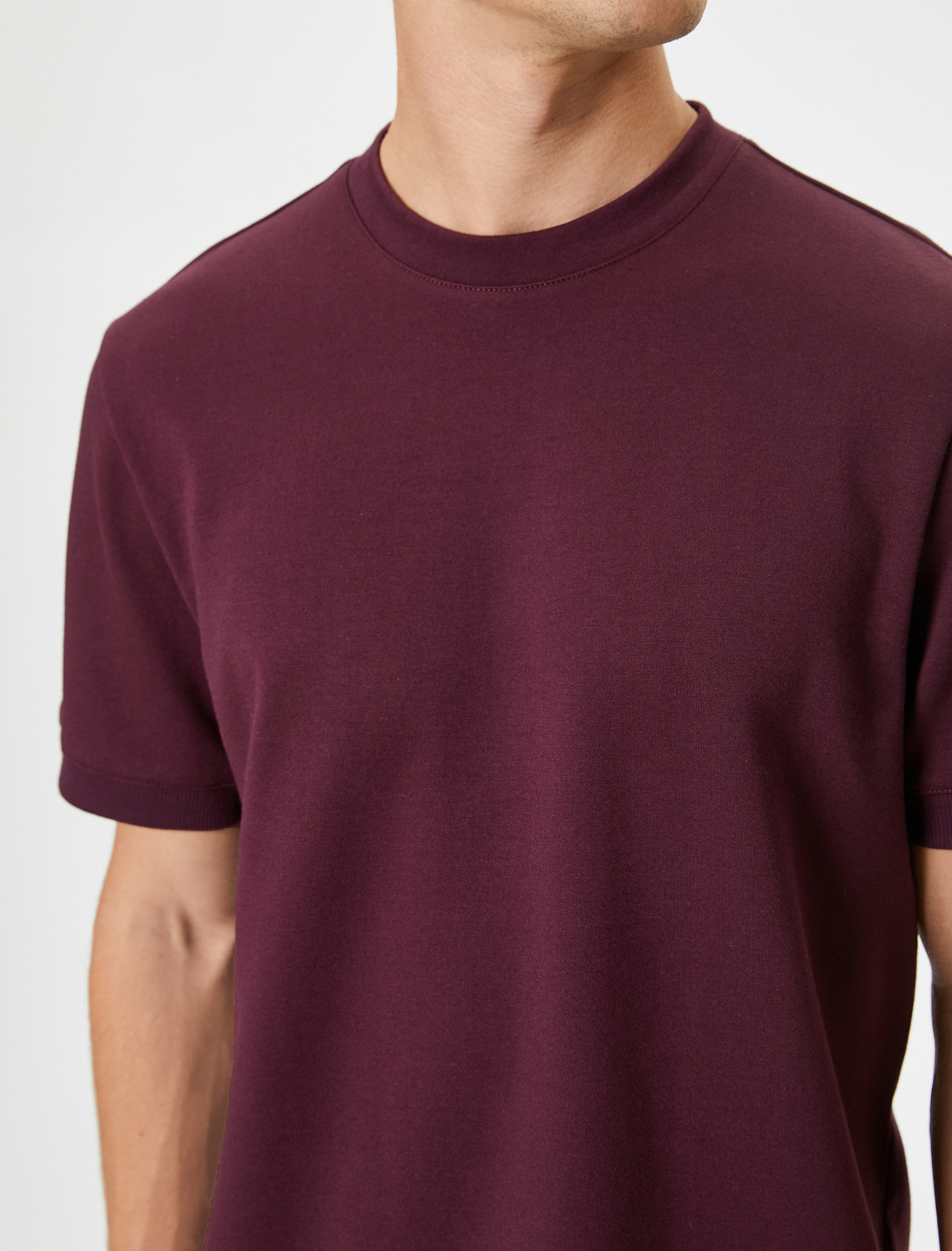   Basic Tişört Bisiklet Yaka Kısa Kollu Dokulu Pamuklu