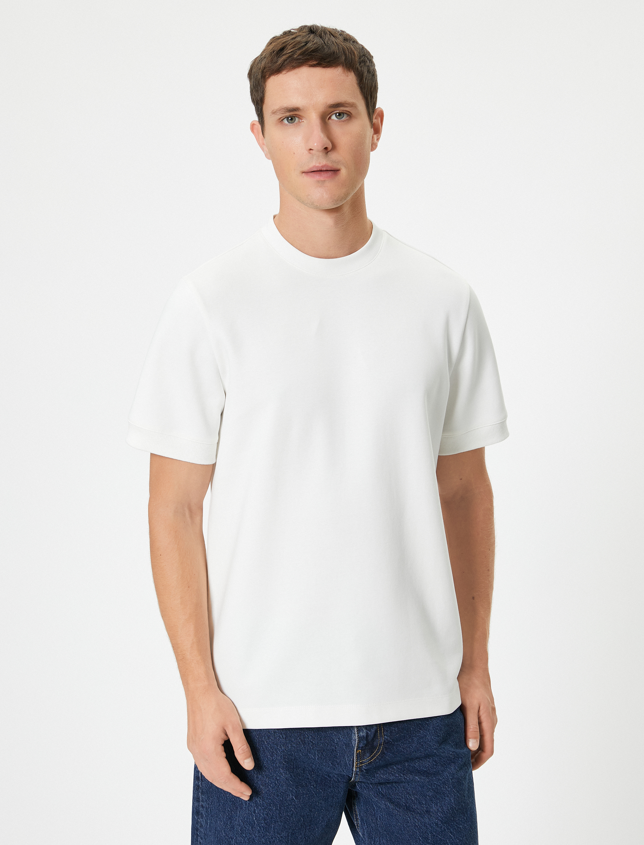   Basic Tişört Bisiklet Yaka Kısa Kollu Dokulu Pamuklu