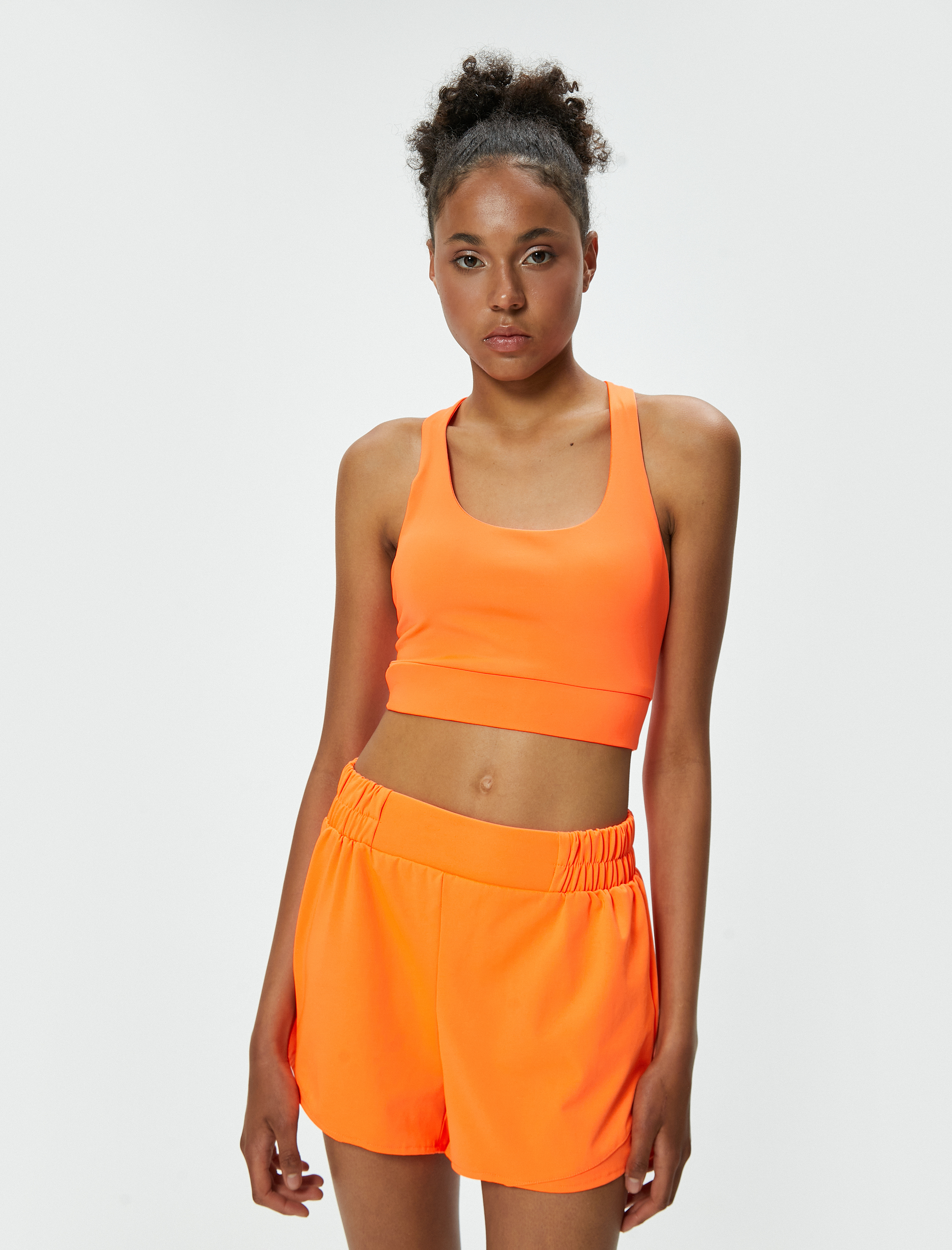   Sporcu Sütyeni U Yaka Kaplı Çapraz Askılı Slim Fit İnterlok