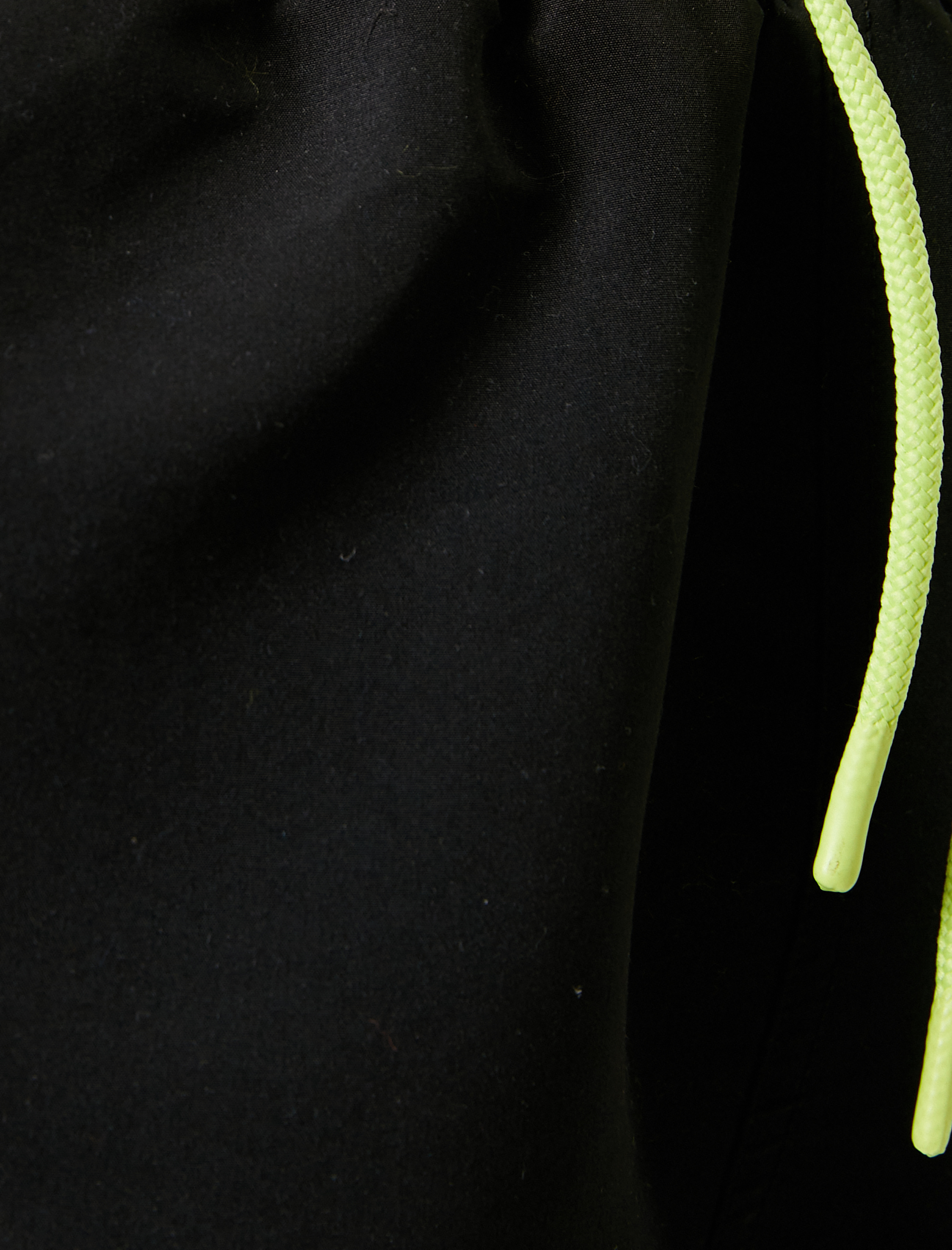   Kısa Deniz Şortu File Astarlı Beli Bağlamalı Cepli Rahat Kalıp