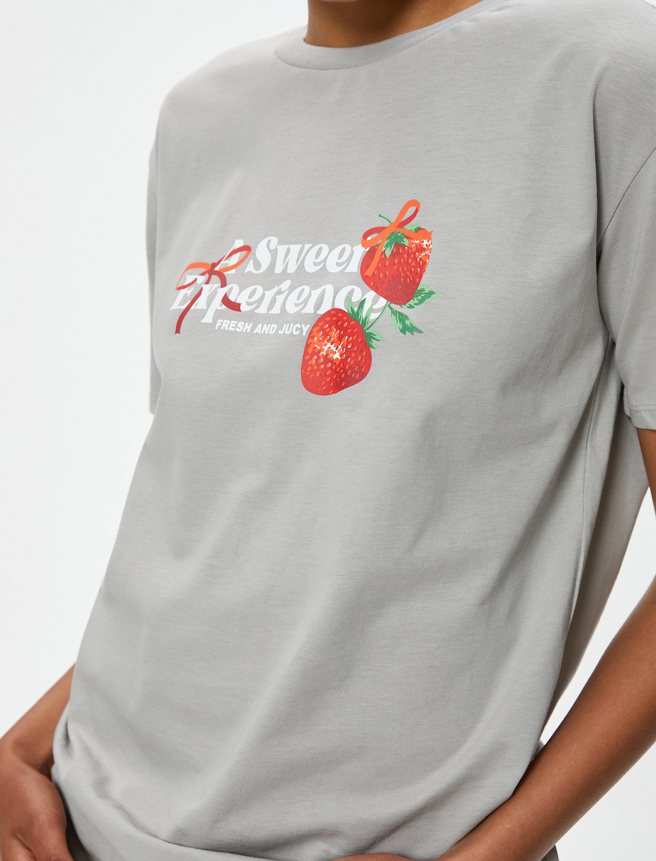 Arkası Baskılı Tişört Bisiklet Yaka Kısa Kollu Pamuklu