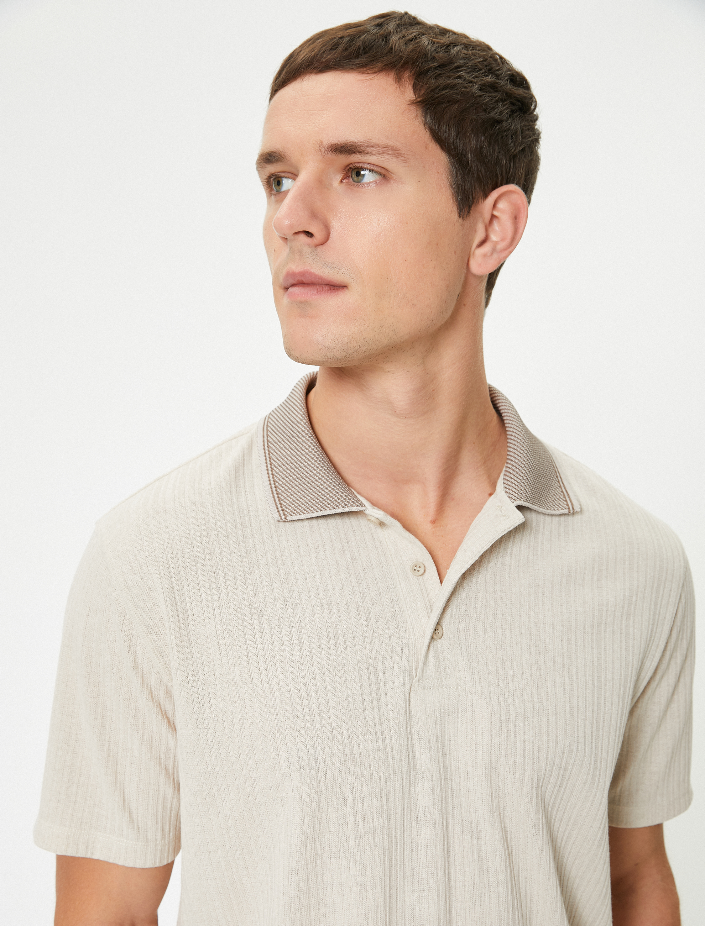   Polo Tişört Yaka Detaylı Düğmeli Kısa Kollu Dokulu