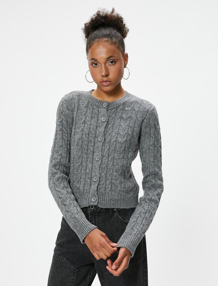  Saç Örgü Dokulu Düğmeli Bisiklet Yaka Triko Hırka