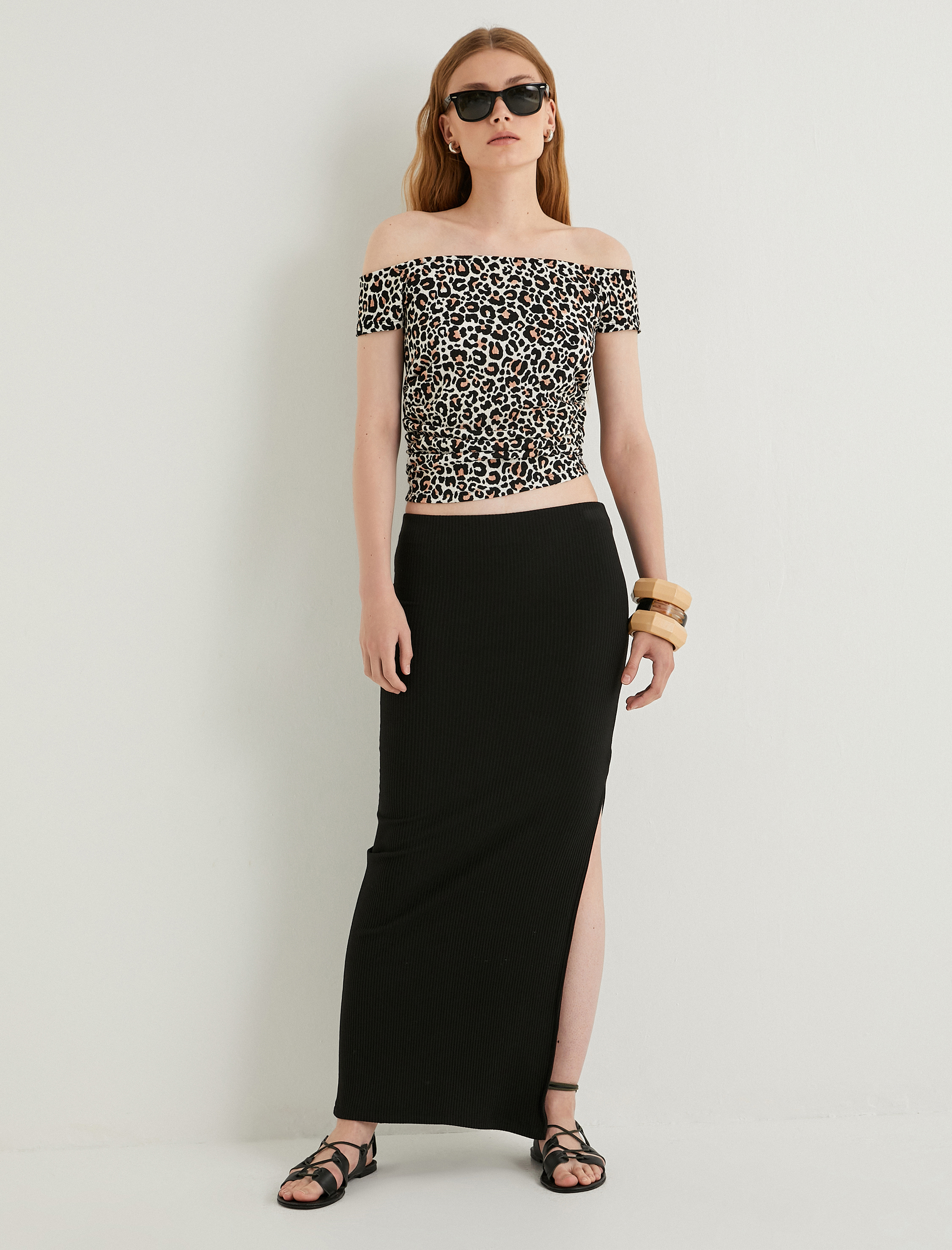   Leopar Desenli Crop Bluz Kayık Yaka Slim Fit Bürümcük