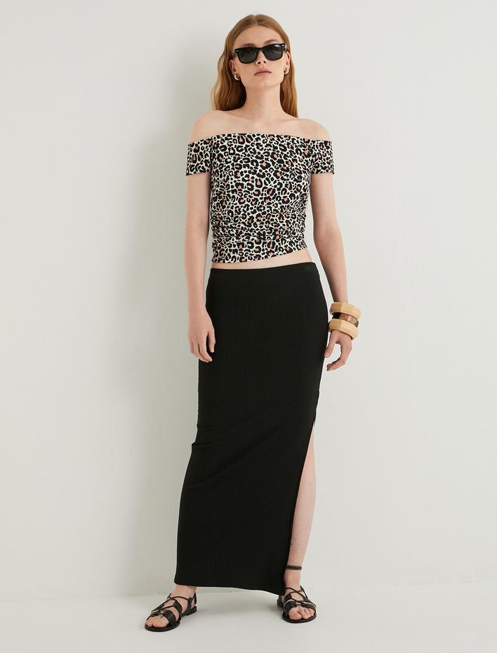  Leopar Desenli Crop Bluz Kayık Yaka Slim Fit Bürümcük