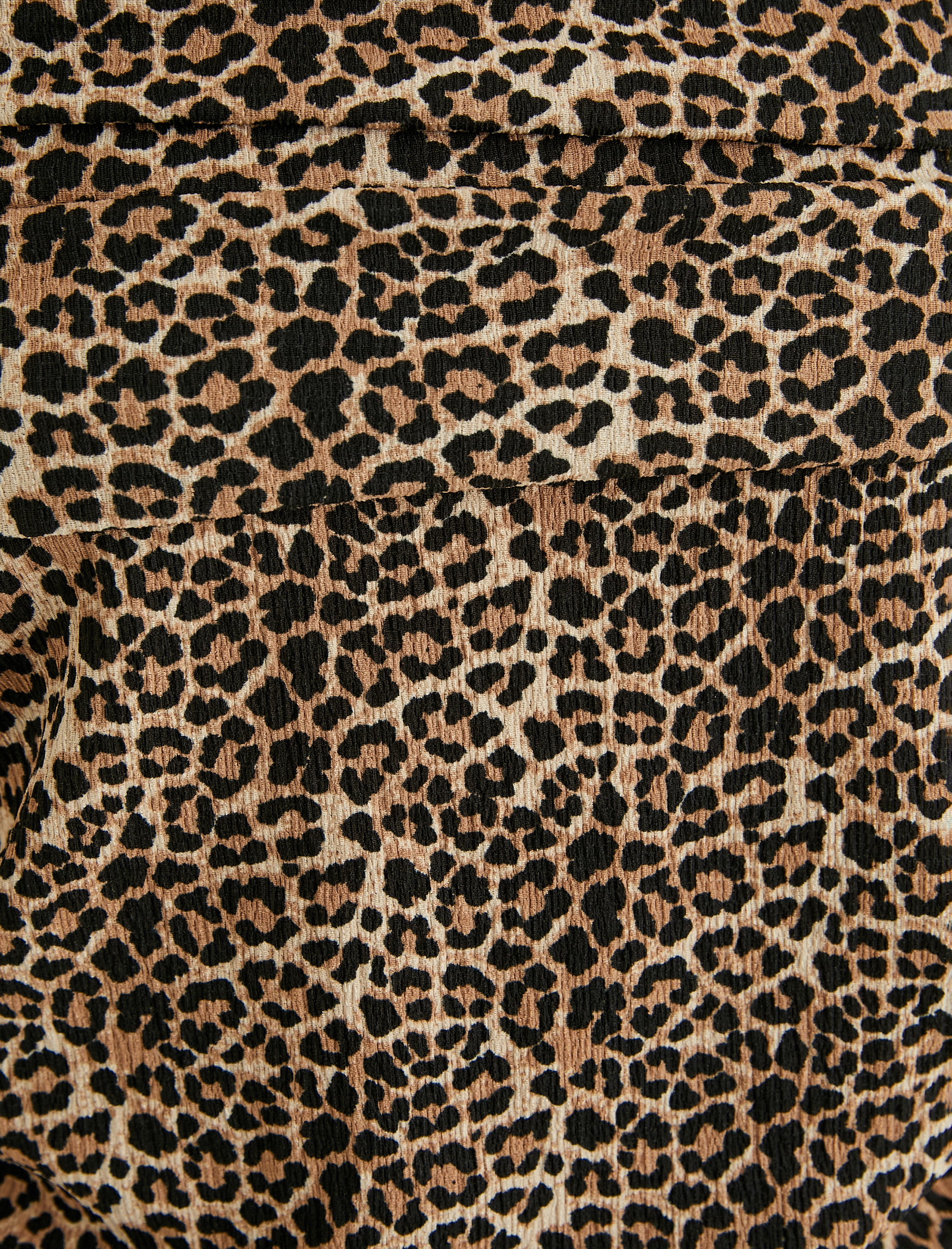   Leopar Desenli Bluz Kısa Kollu Kayık Yaka Drapeli Slim Fit Bürümcük