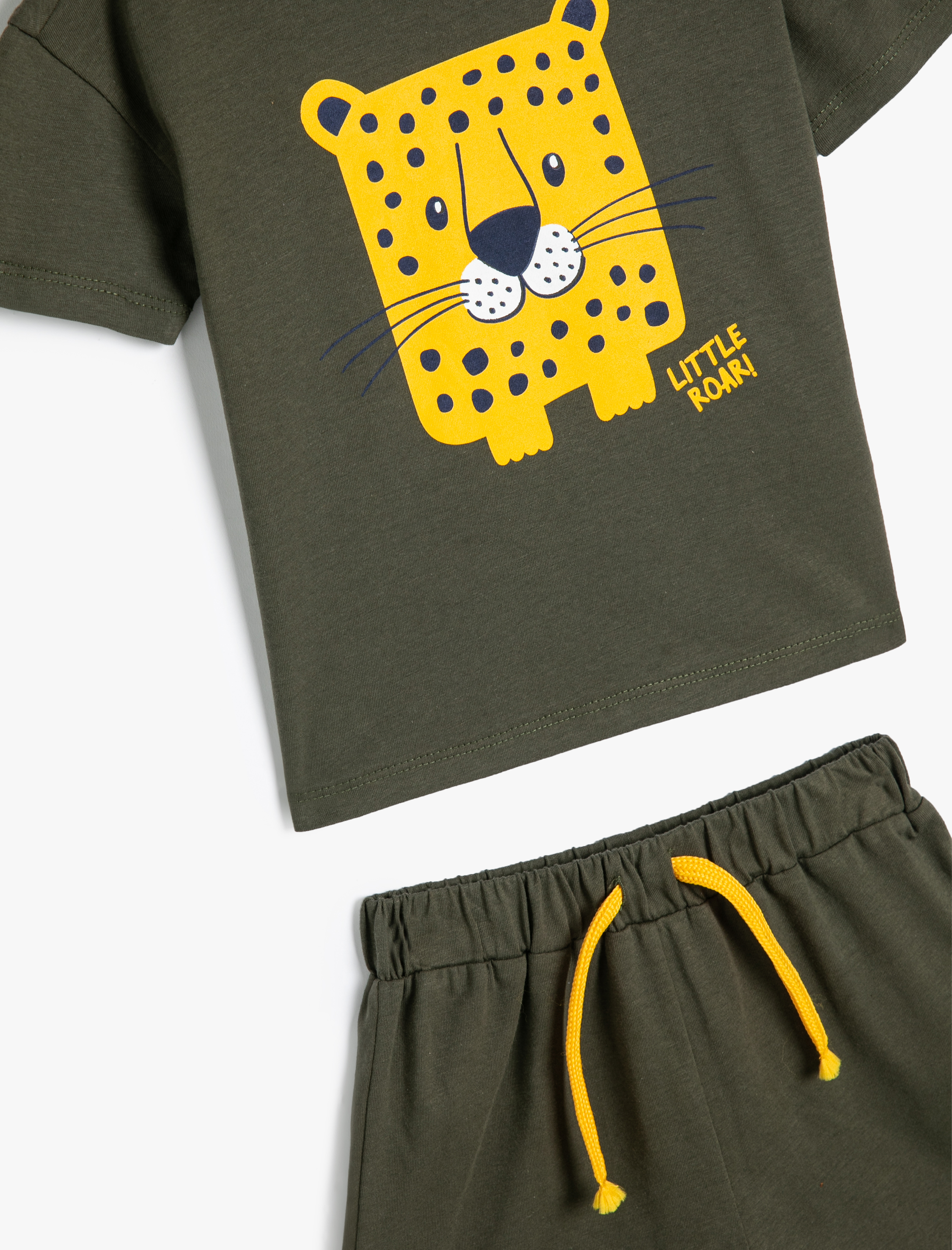  Erkek Bebek Takım 2'li Şort Tişört Aslan Baskılı Pamuklu