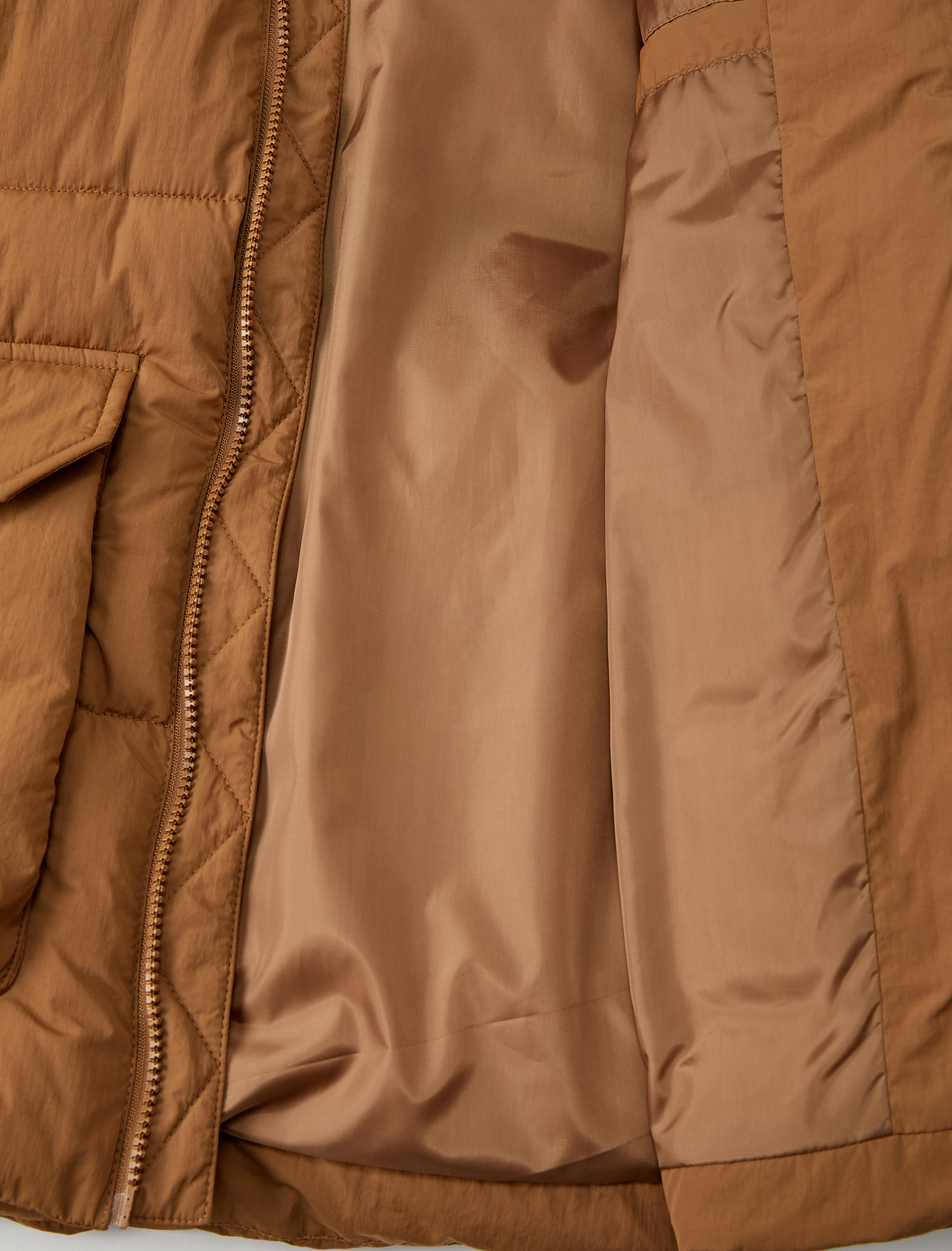   Şişme Yelek Fermuarlı Dik Yaka Kapaklı Cep Detaylı