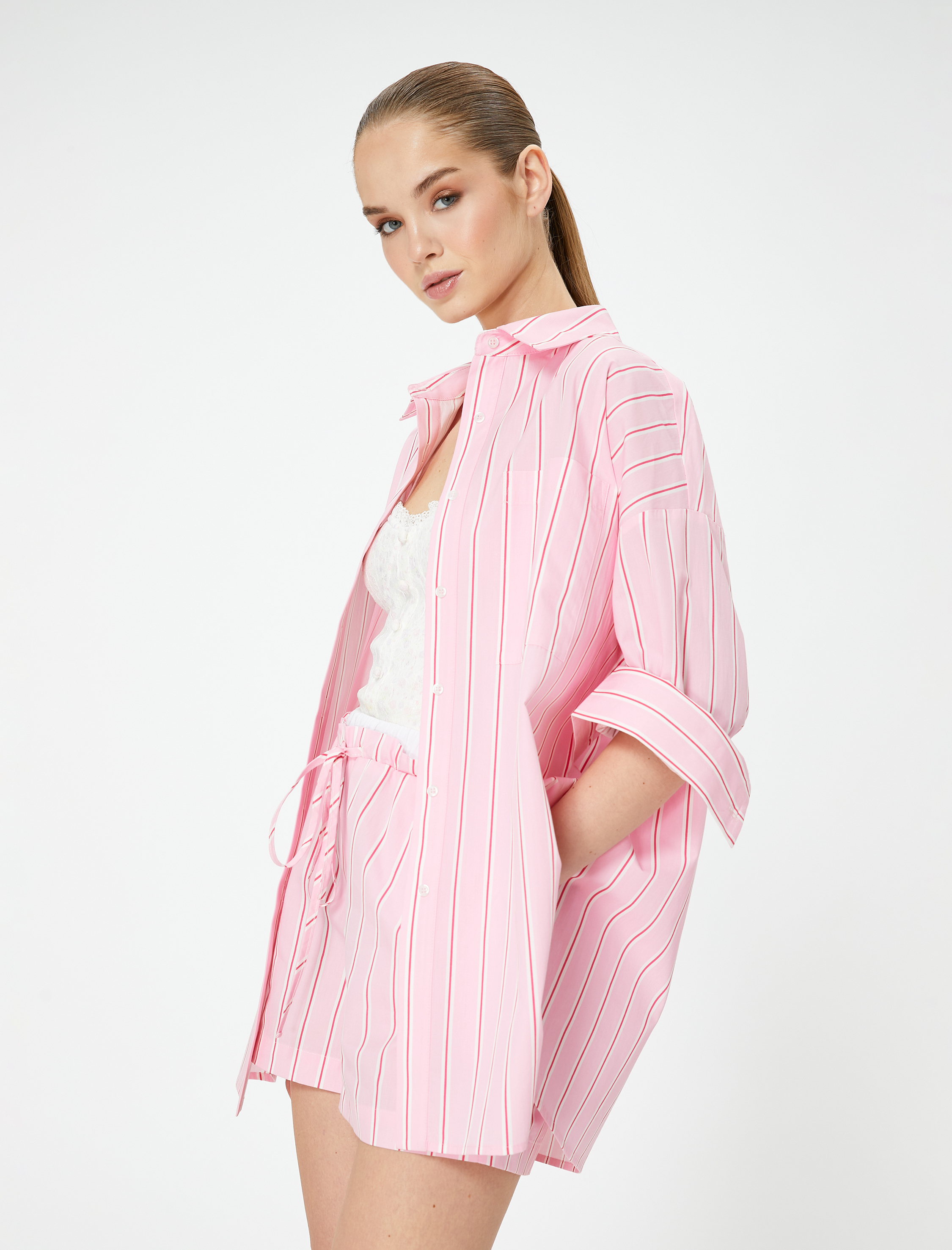   Koton X Sibil Çetinkaya - Oversize Tunik Gömlek Düğmeli Cep Detaylı Pamuklu